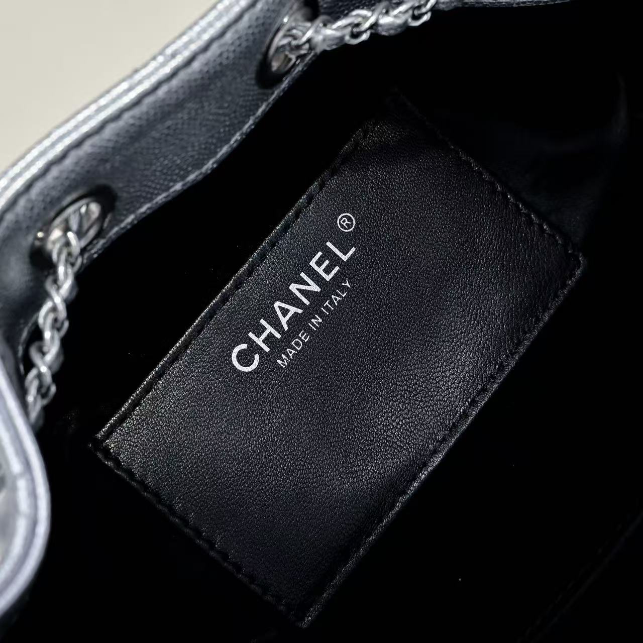 CC Cruise 25/26 Mini Handbag Sliver Caviar Leather