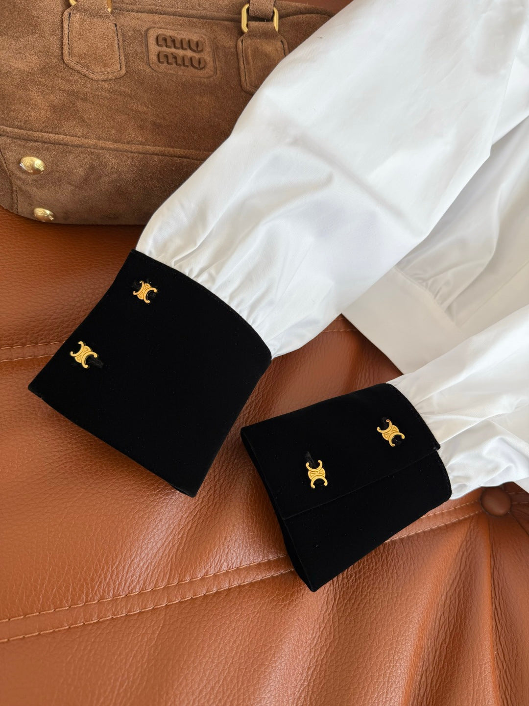 CC 26FW Triomphe Double-Breasted Velvet-Trim Shirt White 438607