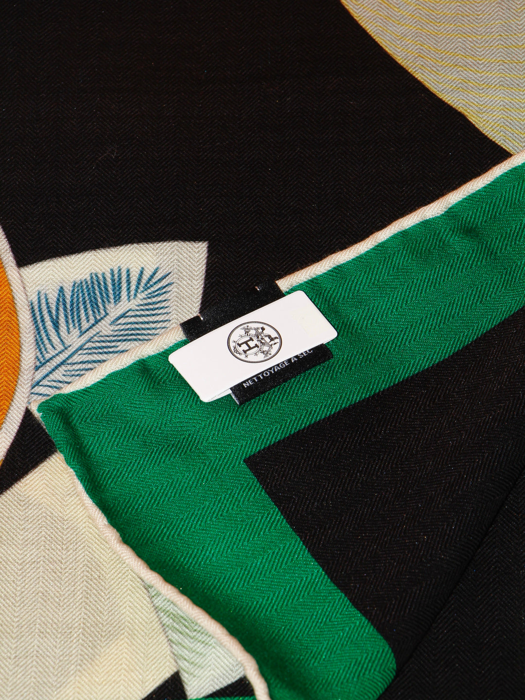 Hermès 2026 Cheval Masque Shawl Scarf 90cm Green Black Cashmere 218143