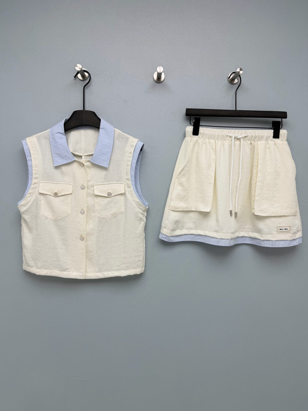 Miu Miu 26s Top And Skirt Set Style 1083