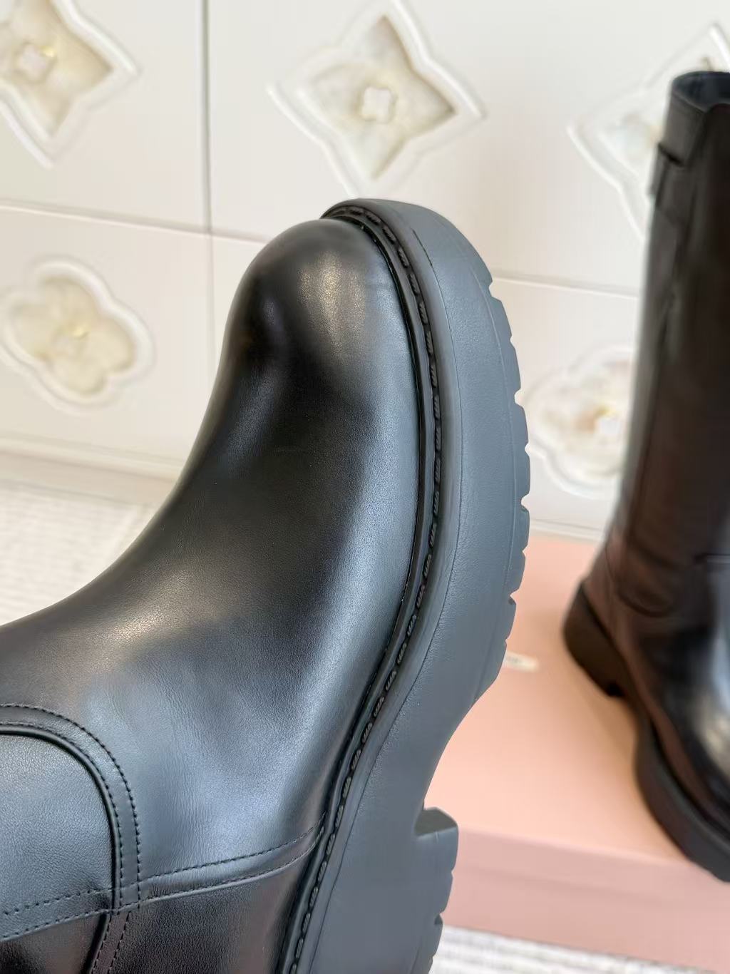 Miu Miu 26s Knee-high Riding Boots Black Calfskin