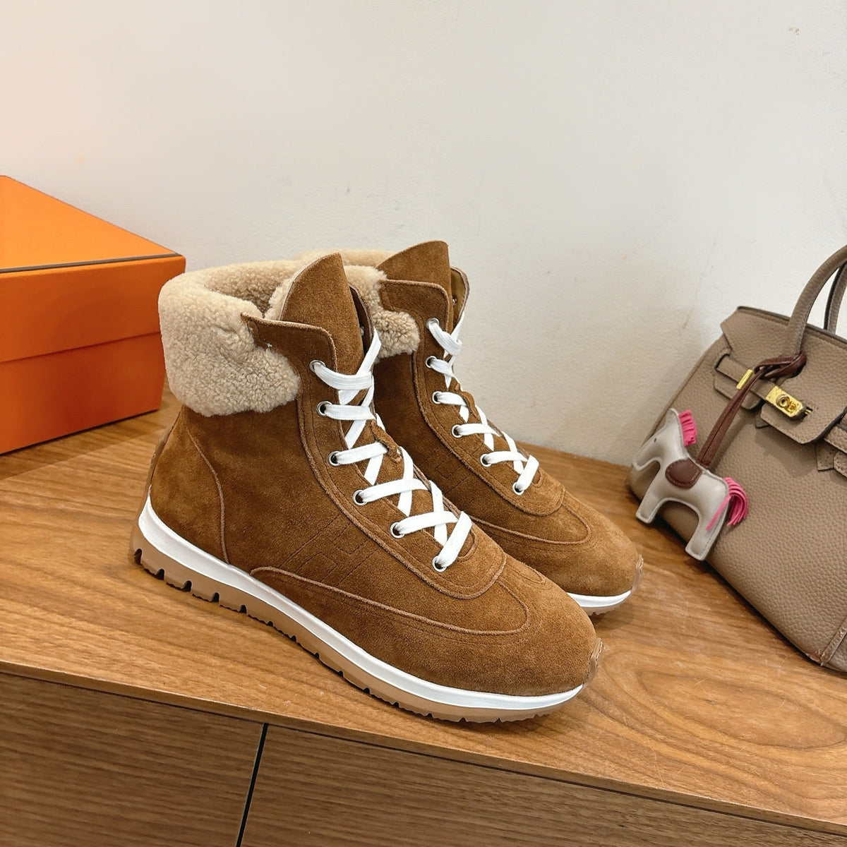HM 26S Fur-Lined High Top Sneakers Brown Suede