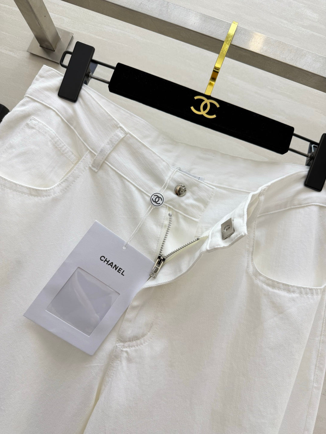 Chanel 26S Straight-Leg Jeans Style 1195