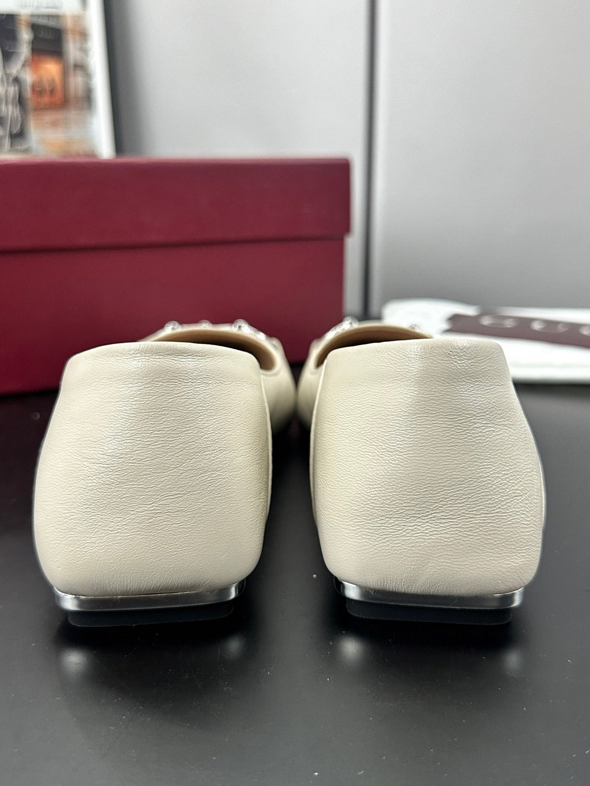 Gucci 26S Vittoria Ballerina Shoes In Cream White Calfskin
