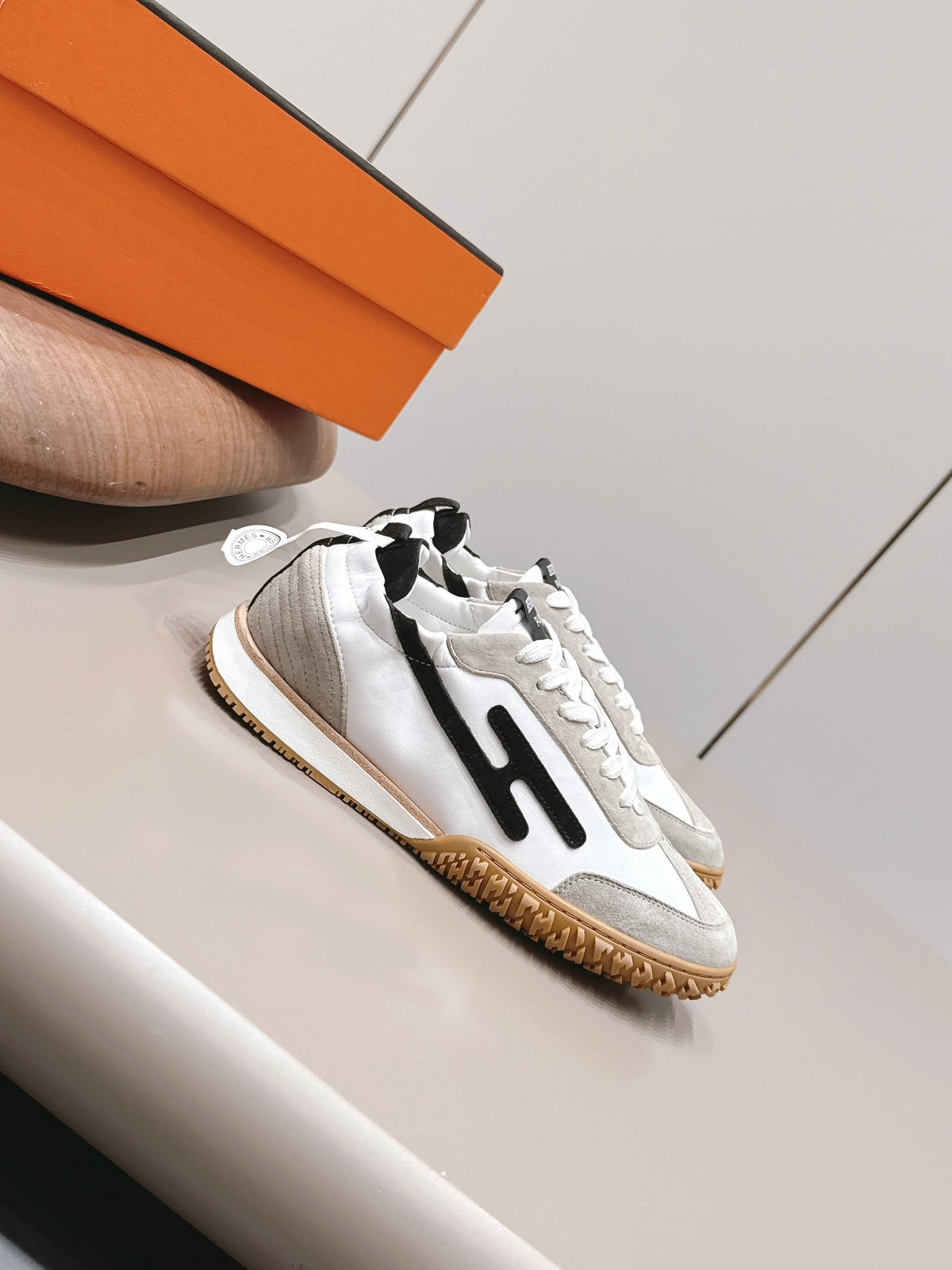 HM 26S Bouncing Sneakers White Calfskin Light Grey Black Suede