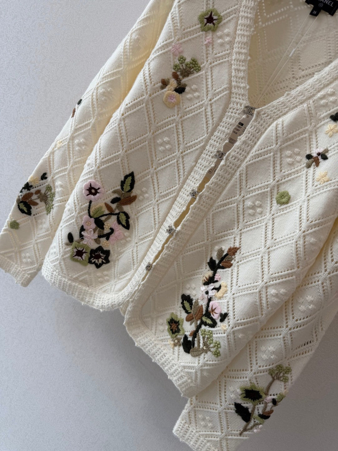 CC 26S Diamond Mesh Knit Cardigan Floral Embroidery Ivory Cashmere 433531