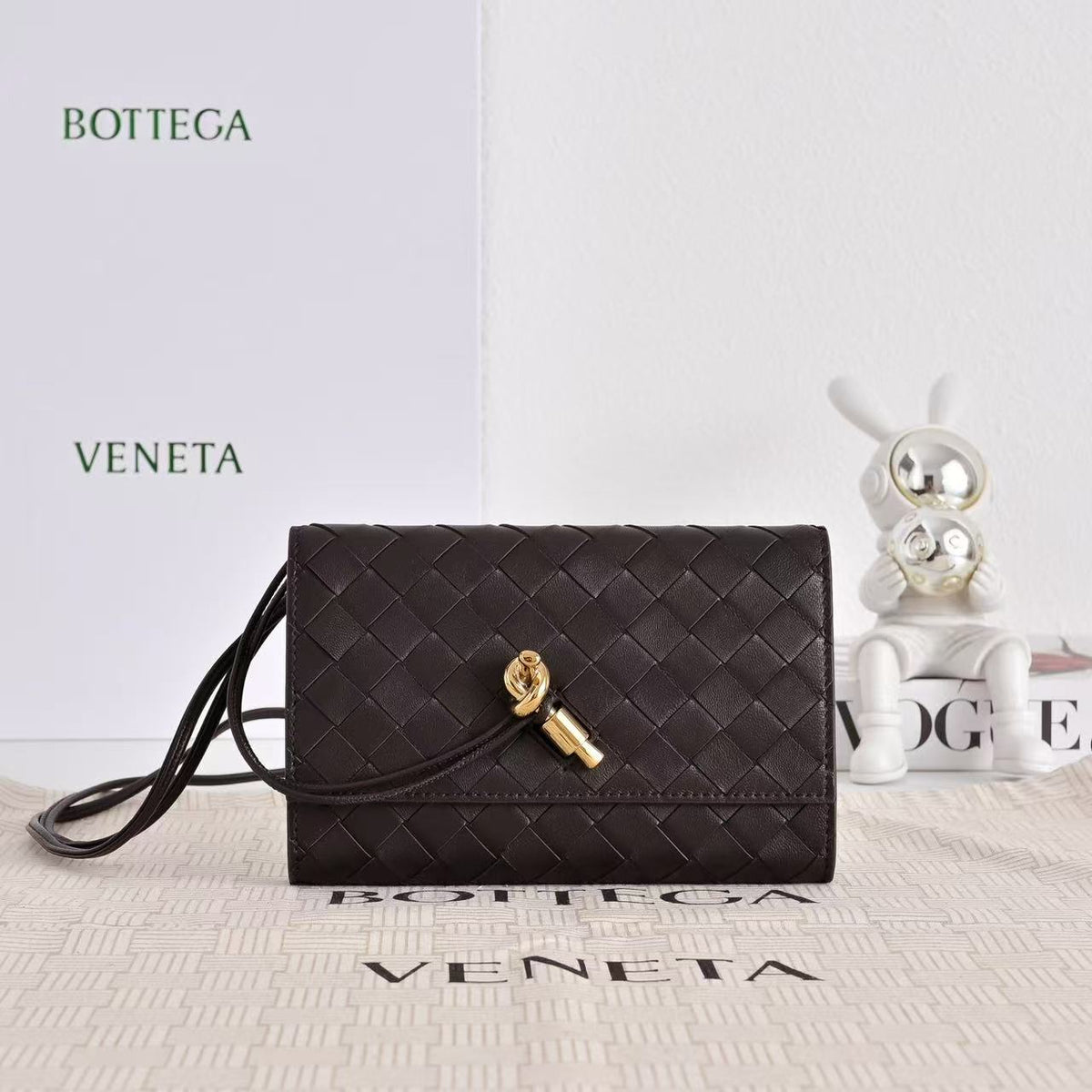 BV Andiamo Zipper Card Holder 19cm in Chocolate Leather