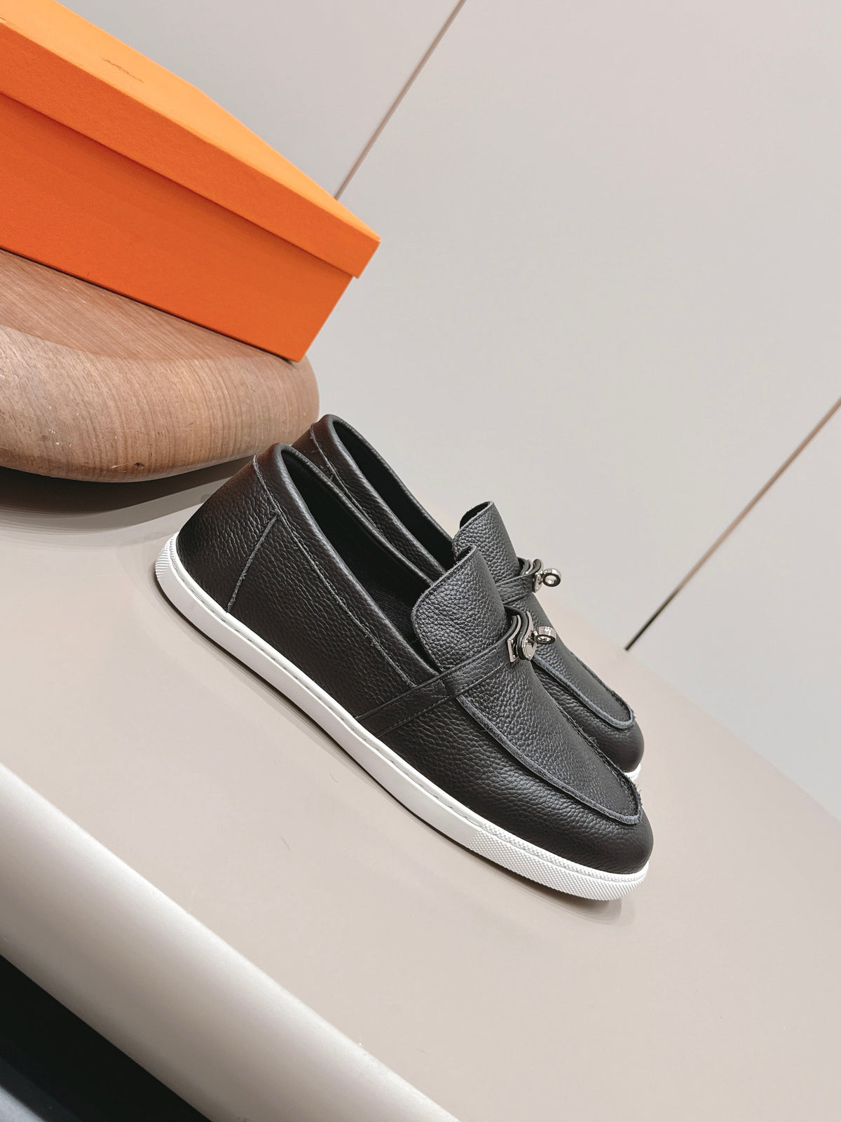 HM 26S Kelly Paris Loafers Black Calfskin Silver Hardware