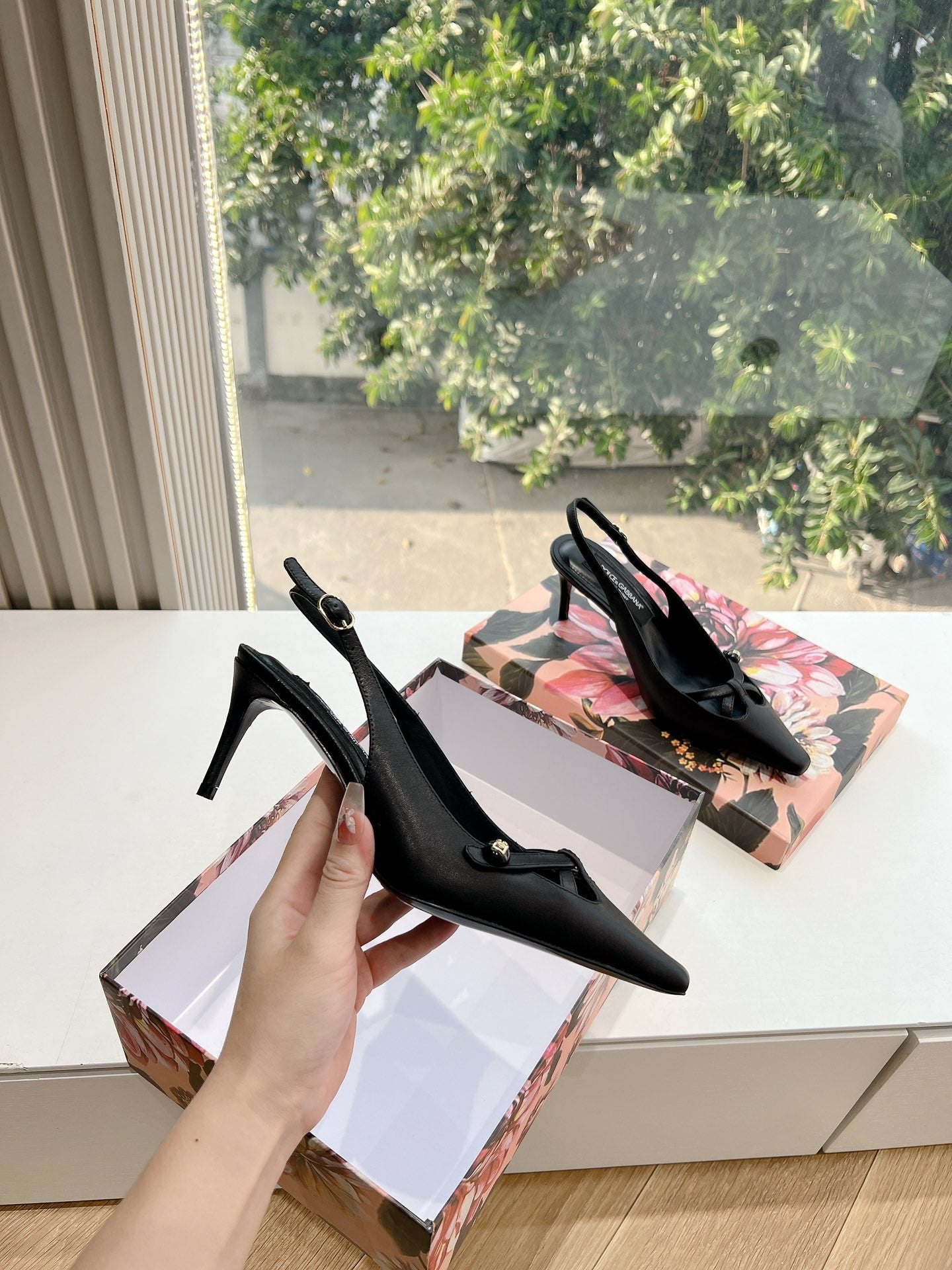 DC 25 Satin Slingbacks Black Cowhide & Sheepskin 962754