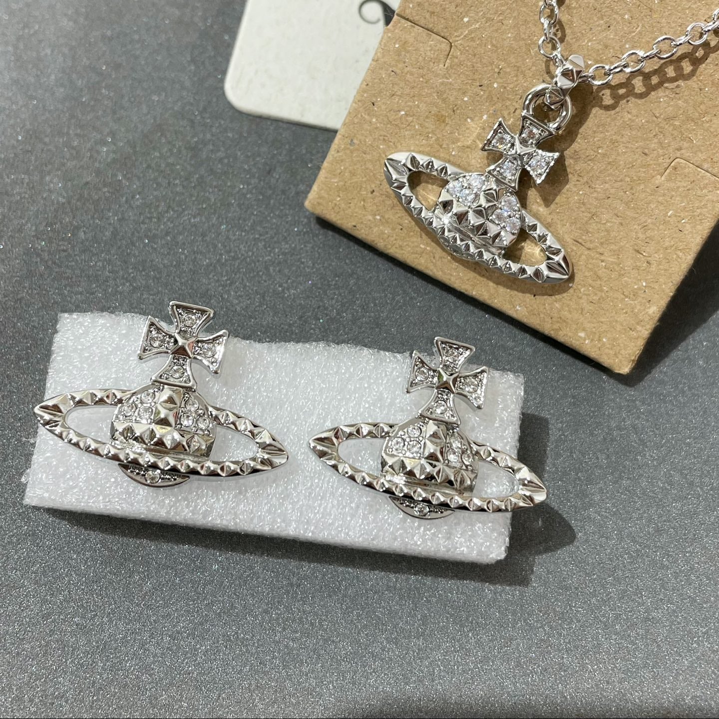 Vivienne Silver Studded Saturn Earring Sliver