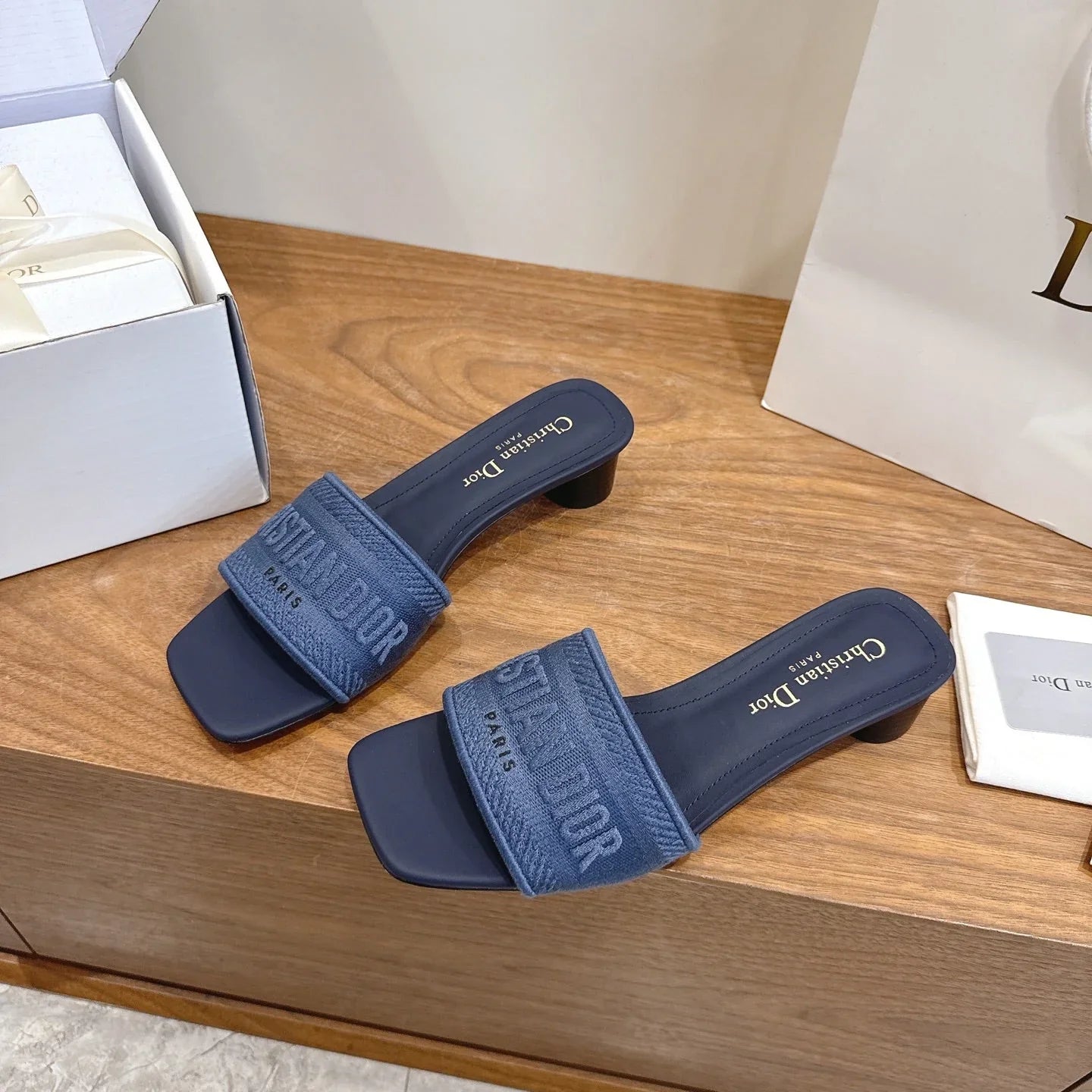 CD 26s embroidered Sandals Canvas Cowhide 685346