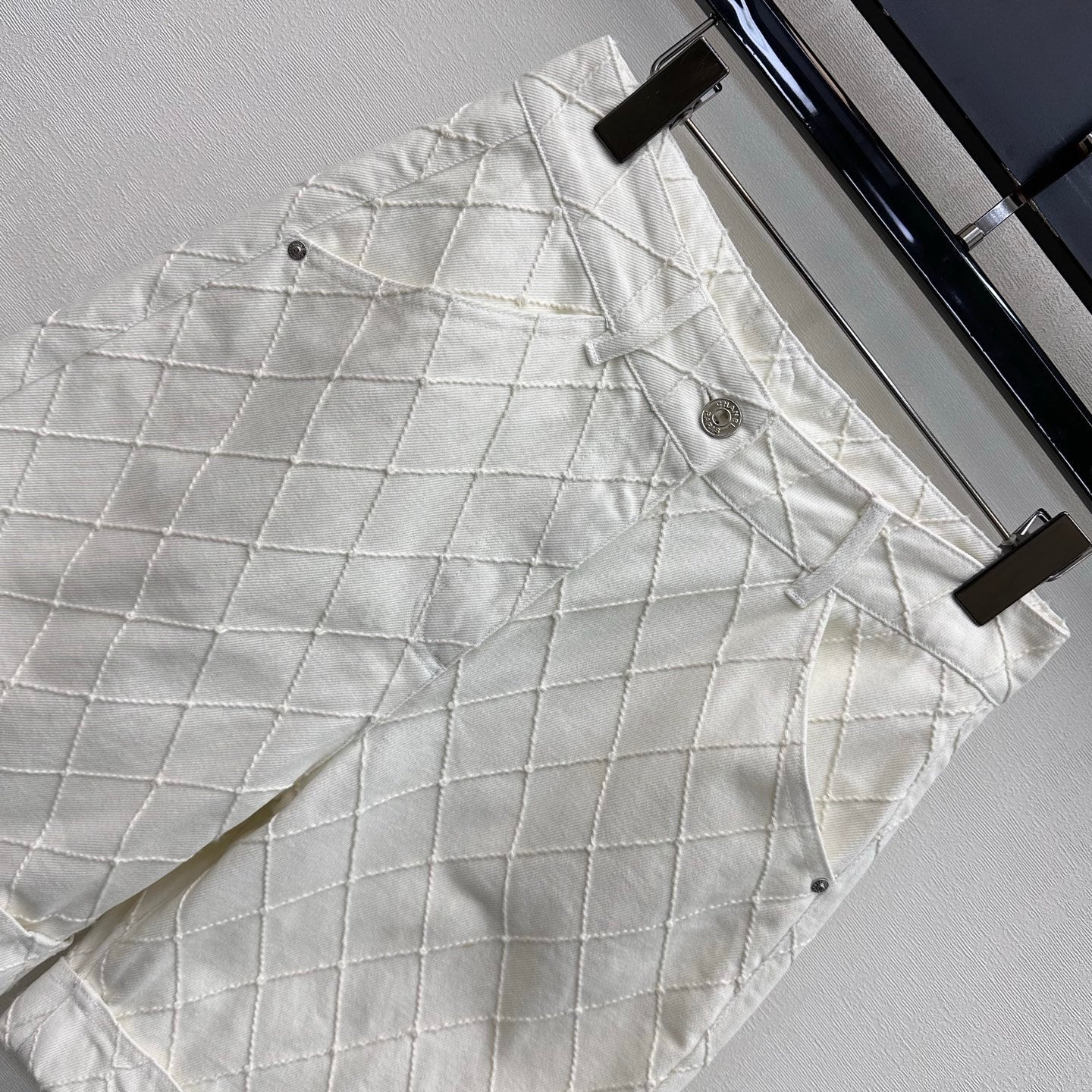 CC 26 Diamond-Patterned Denim Fold-Up Shorts in Cotton