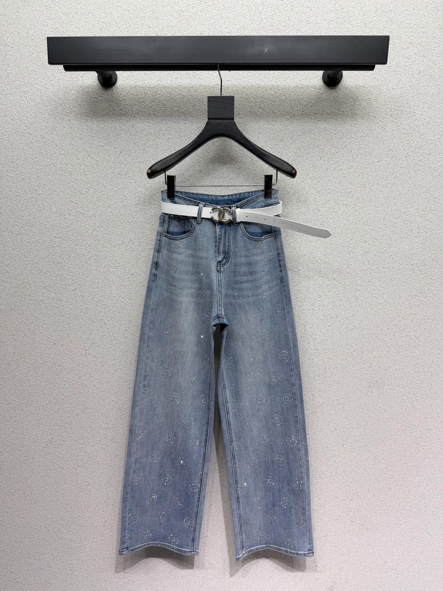 Chanel 2026 Rhinestone-studded Straight-leg Wide-leg Jeans With Belt Cotton 108397