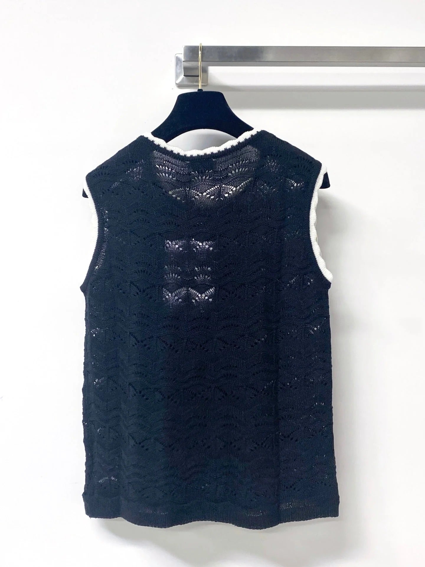Chanel 2026 Vest With Logo Embellishment Wool Cashmere Tencel 295262