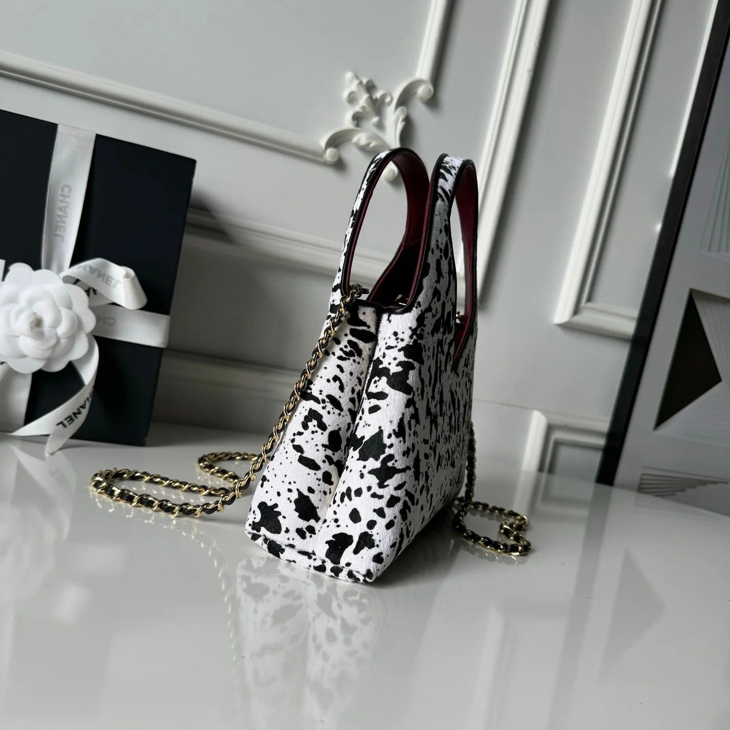Chanel 2026 Small Tote Bag 23cm White Black Lambskin