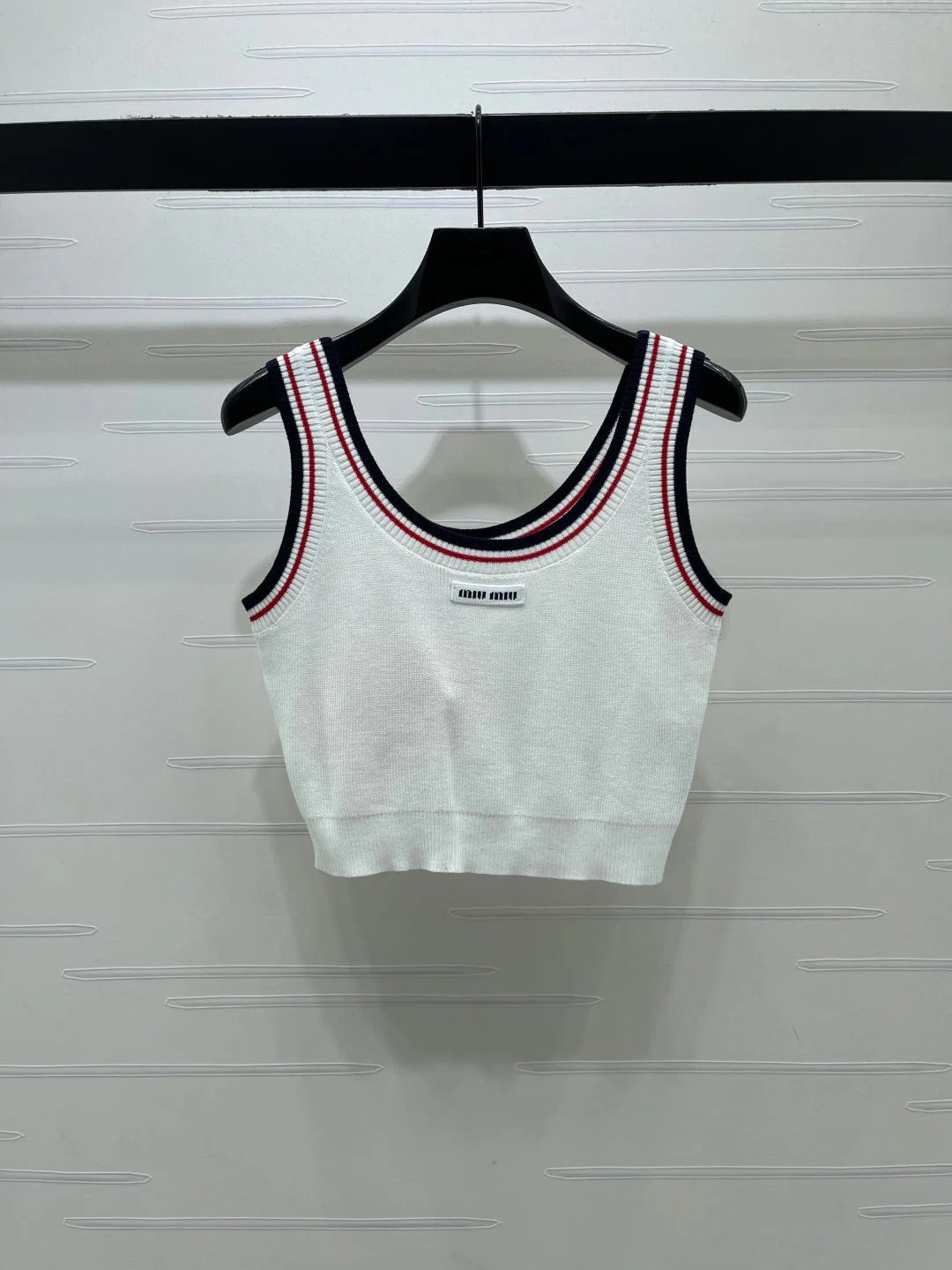 Miumiu 2026 Color-blocked Striped Cropped Knit Vest Tencel 246239
