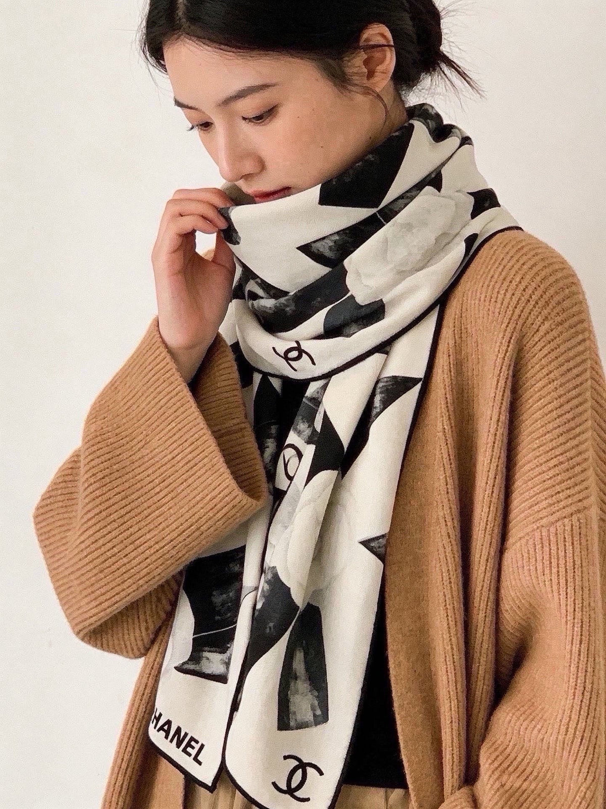 Chanel 2026 Camellia Flower Scarf 140cm Black White Silk And Cashmere 214943