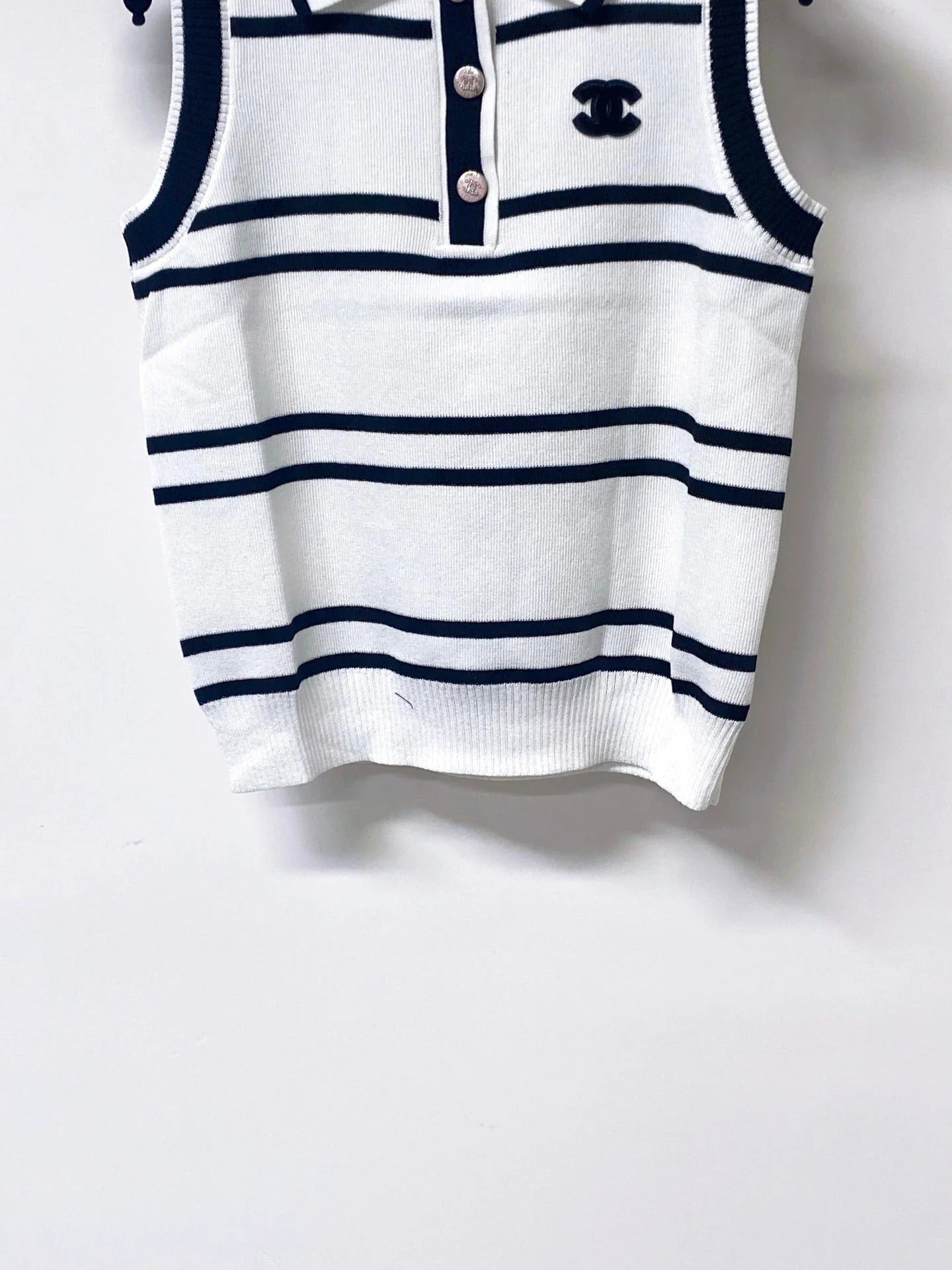 Chanel 2026 Striped Vest White and Black Tencel Wool 295249