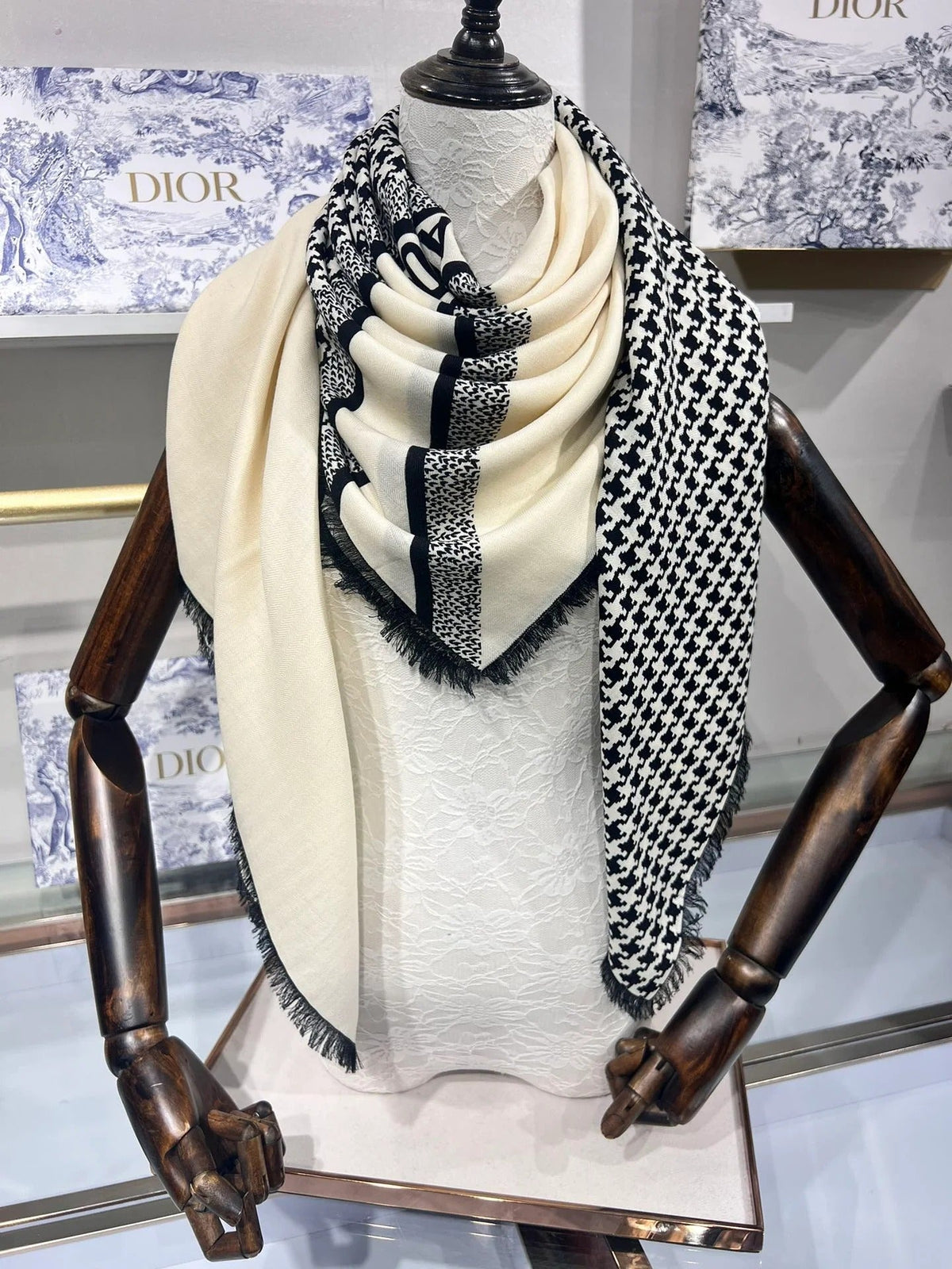 Dior 2026 Montaigne Scarf 140cm White Black Silk And Cashmere 185550