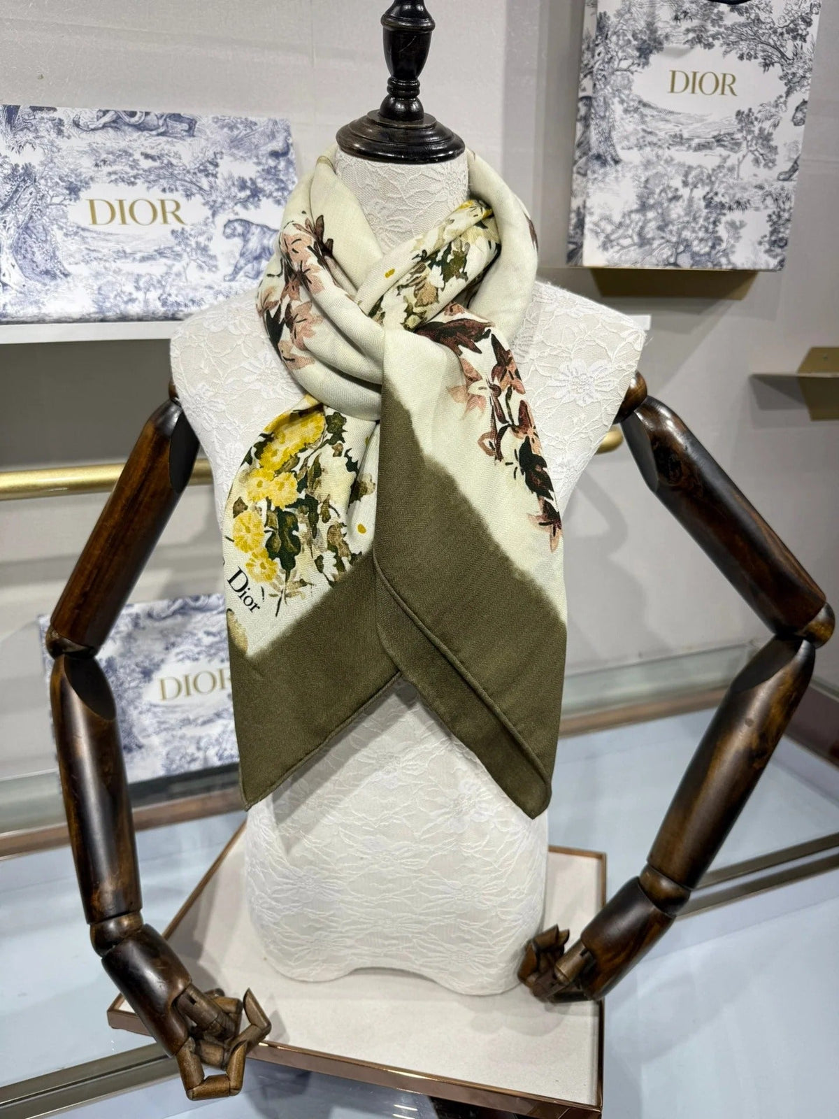Dior 2026 Floral Scarf 140cm White Mix Moss Green Silk And Wool 190290
