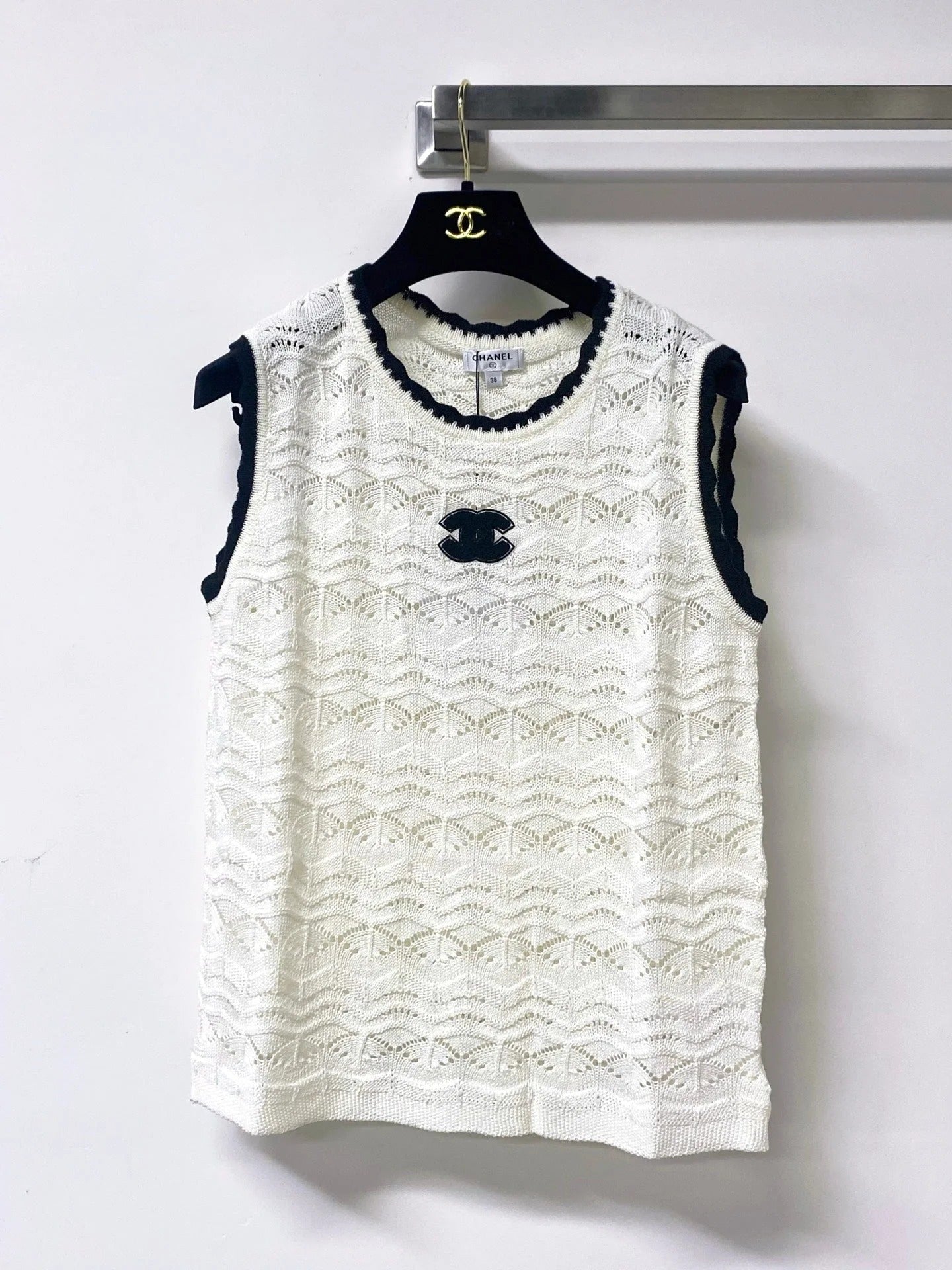 Chanel 2026 Vest With Logo Embellishment Wool Cashmere Tencel 295262