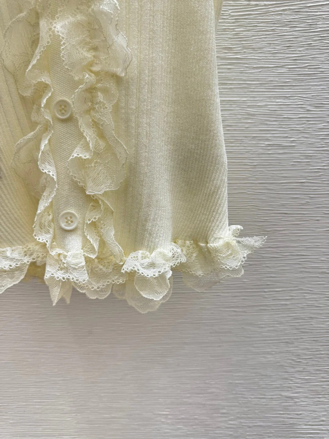 Dior 2026 Ruffled Lace Knitted Vest Cotton Wool 377974