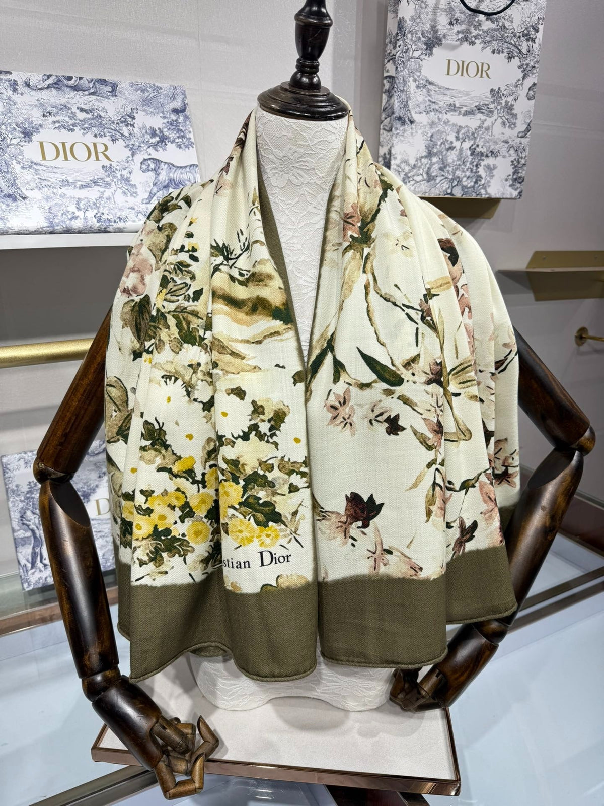 Dior 2026 Floral Scarf 140cm White Mix Moss Green Silk And Wool 190290