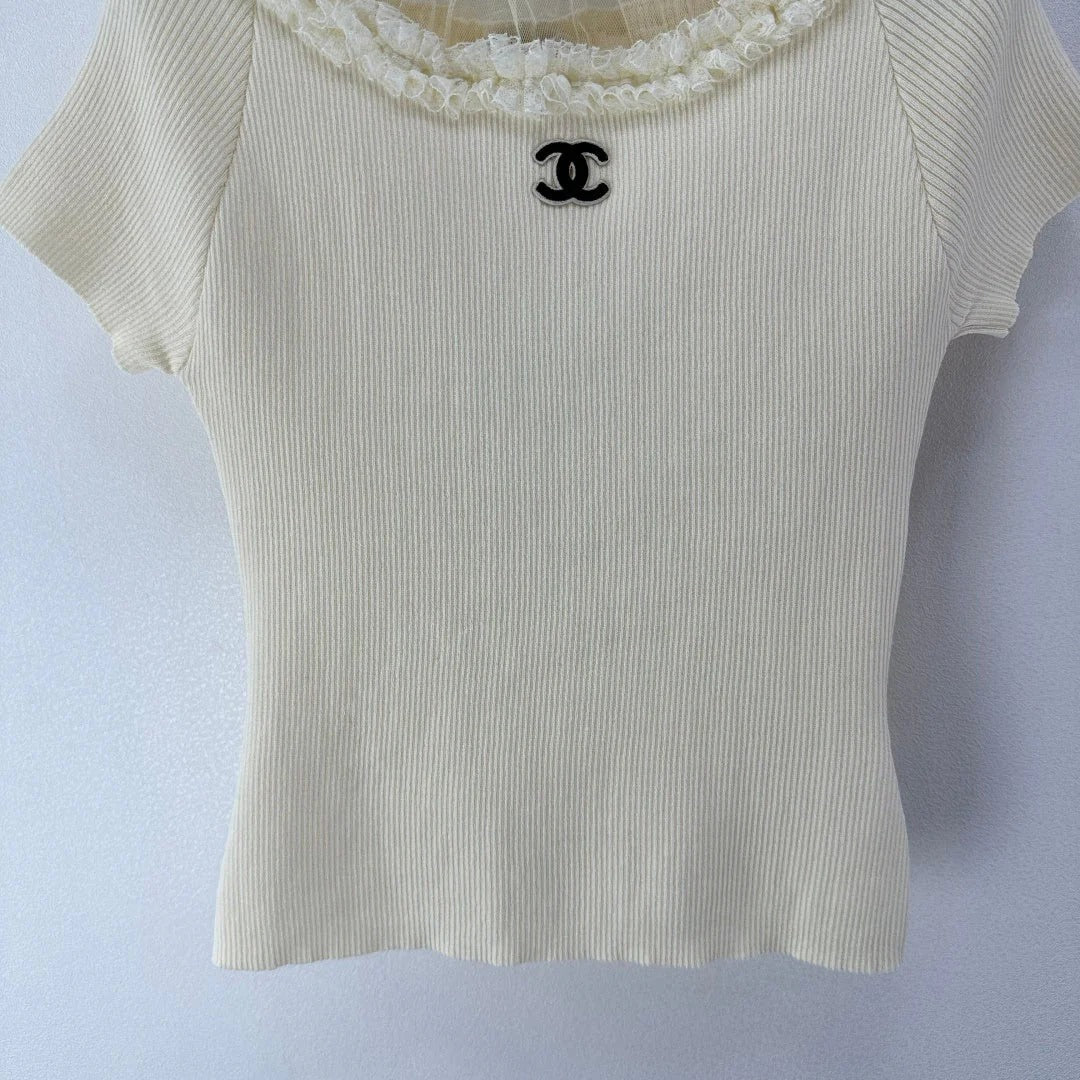 Chanel 2026 Lace-trimmed Fitted Short-Sleeve Shirt Cream Wool 365335