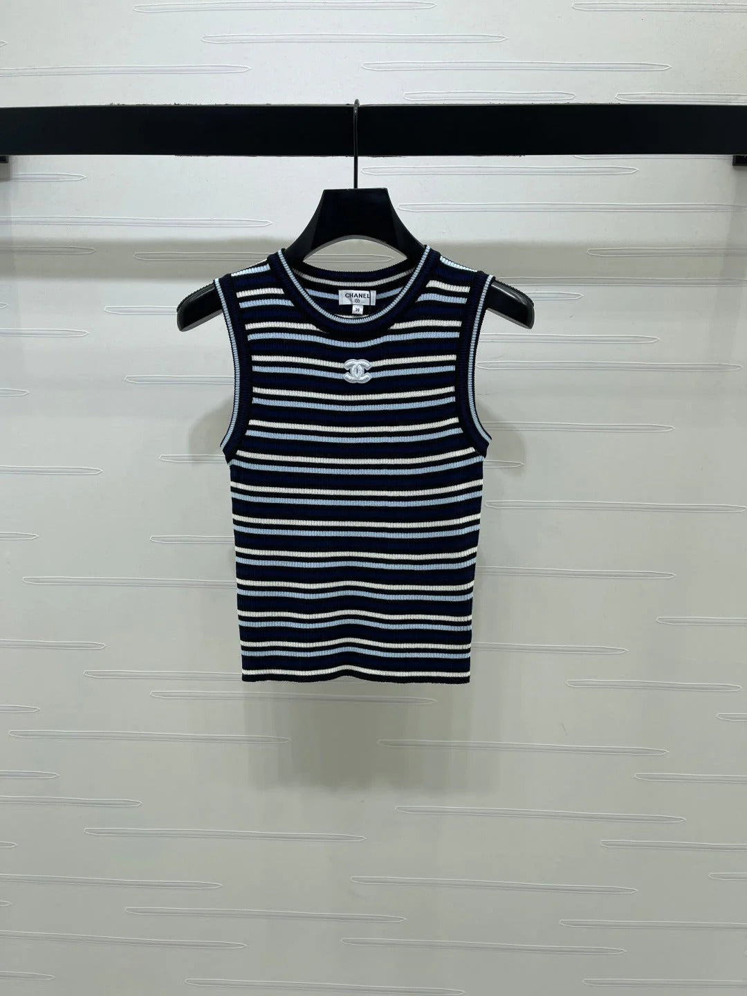 Chanel 2026 Crew Neck Striped Knit Vest Wool 677712