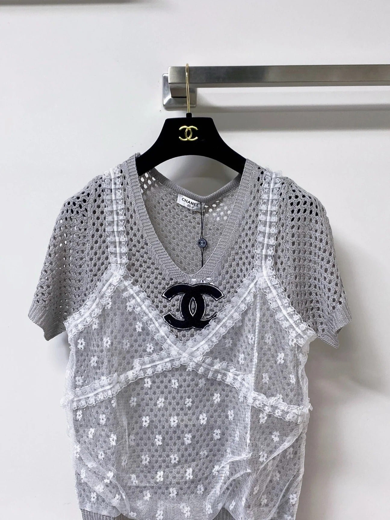 Chanel Short-Sleeve T-Shirt Gray in Wool 305816