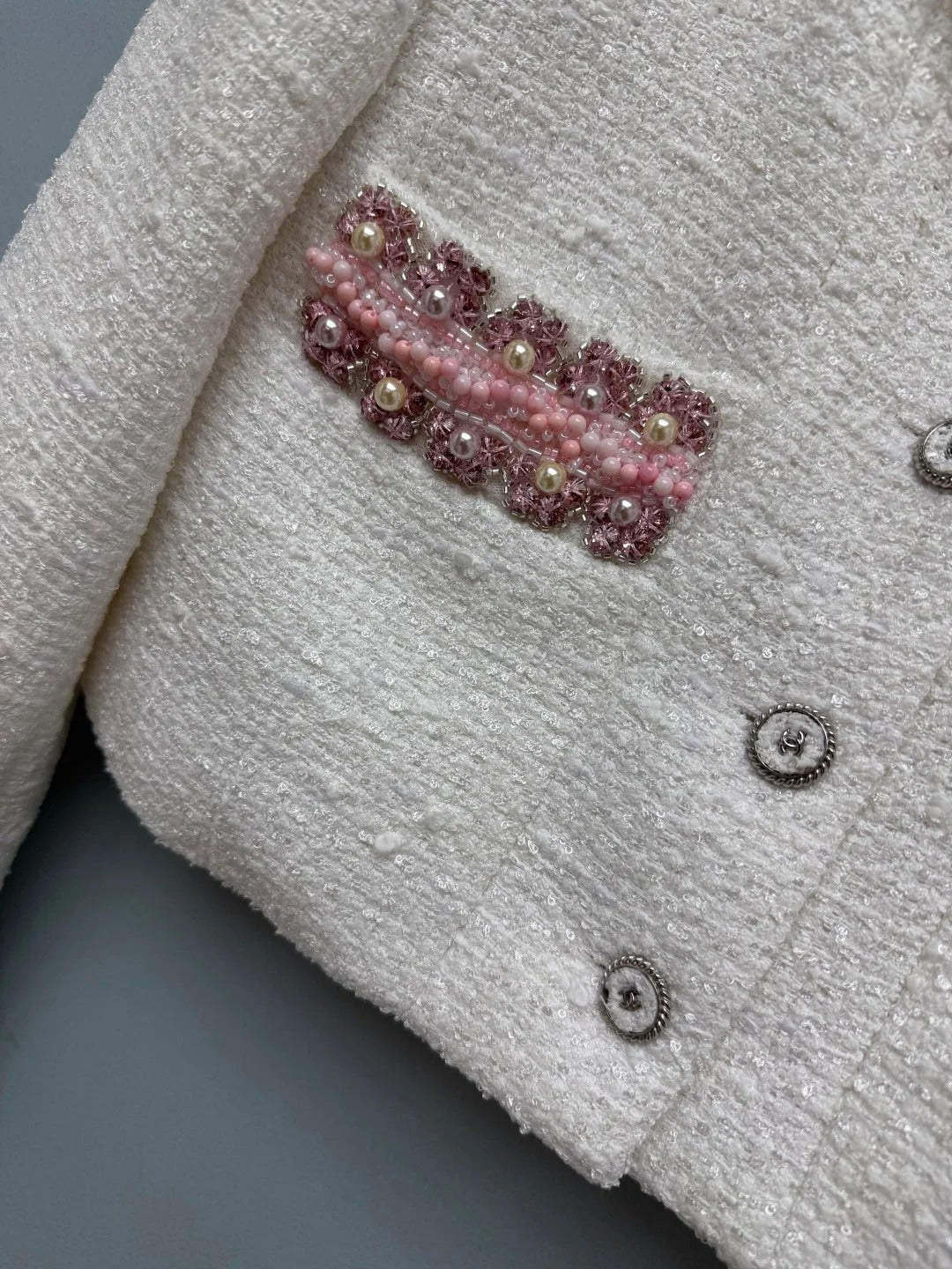 Chanel 2026 White Tweed Short Jacket with Pink Beads 425106