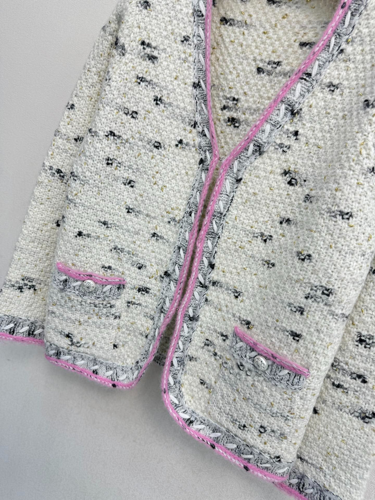 Chanel 2026 V-neck Cardigan Pink Mix White Wool 424707