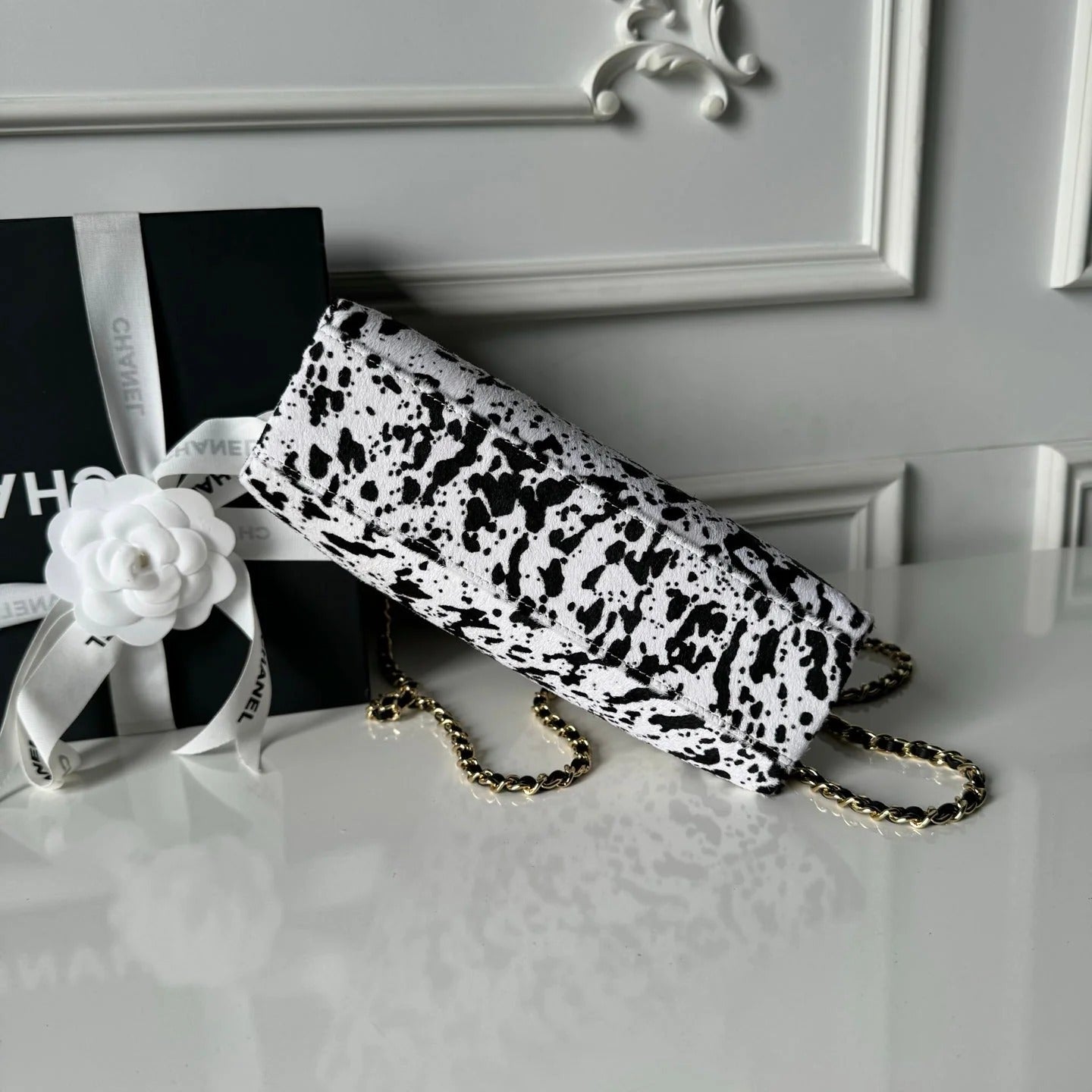 Chanel 2026 Small Tote Bag 23cm White Black Lambskin