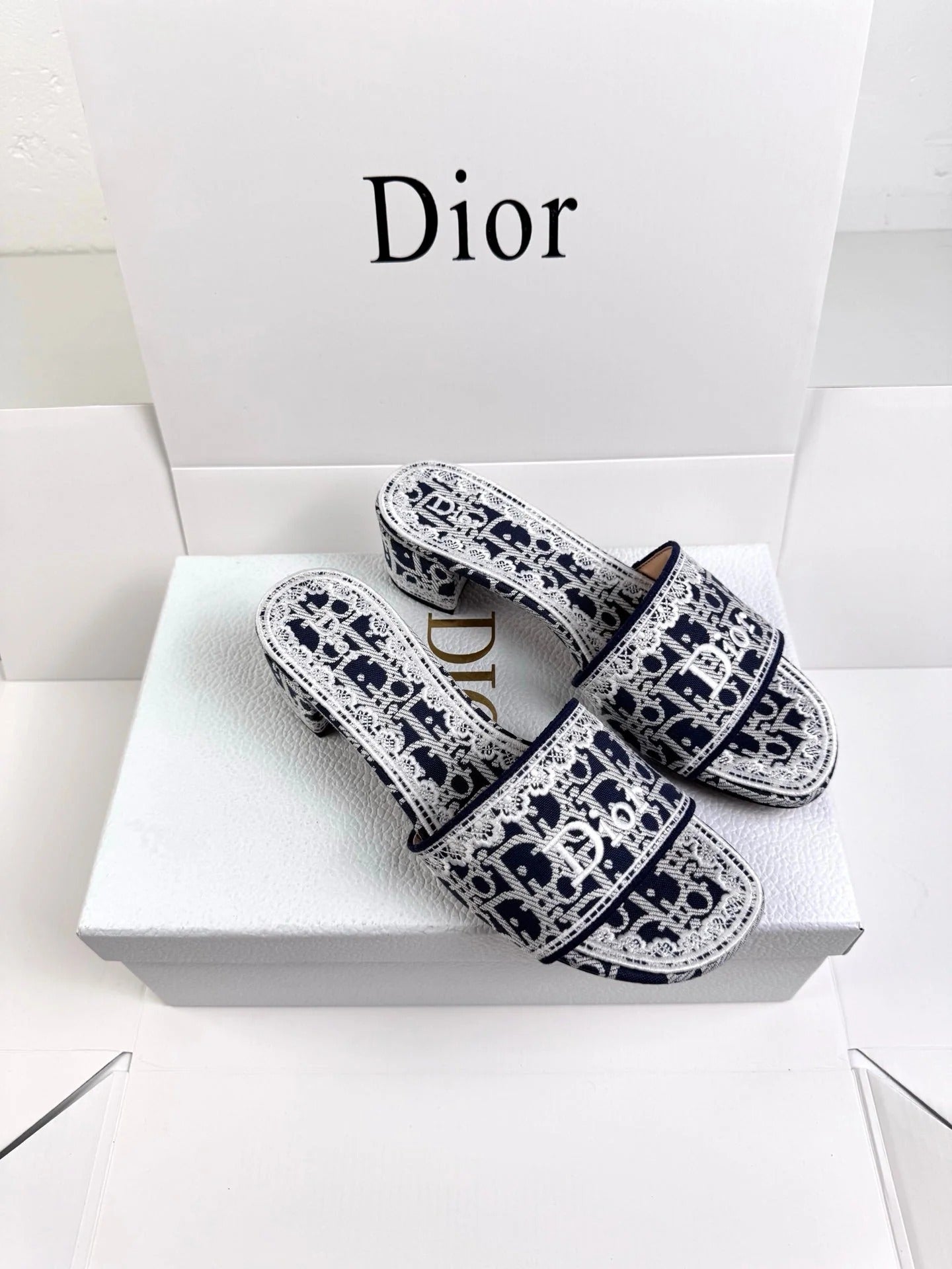 Dior 2026 Bow Sandal Canvas Leather 907874