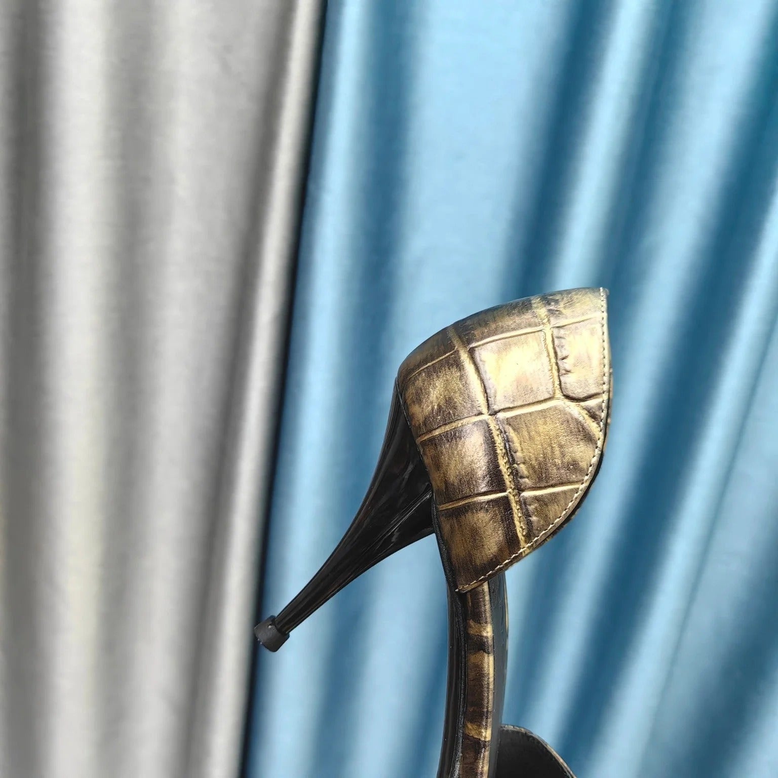 Chanel Pointed-Toe Vintage High Heels 70mm Bronze Yellow in Calfskin 712469