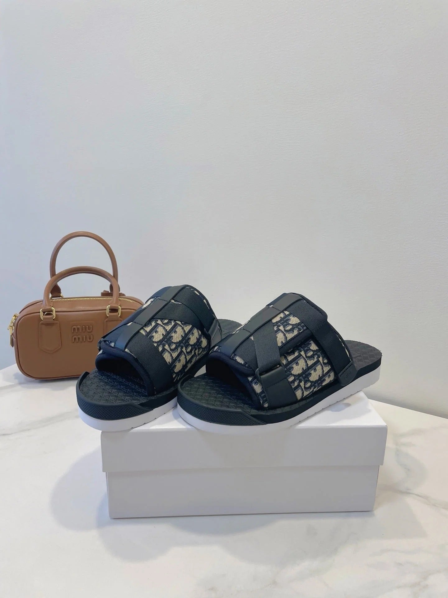 Dior 2026 Embroidered Sandals 30mm Fabric Rubber 890803