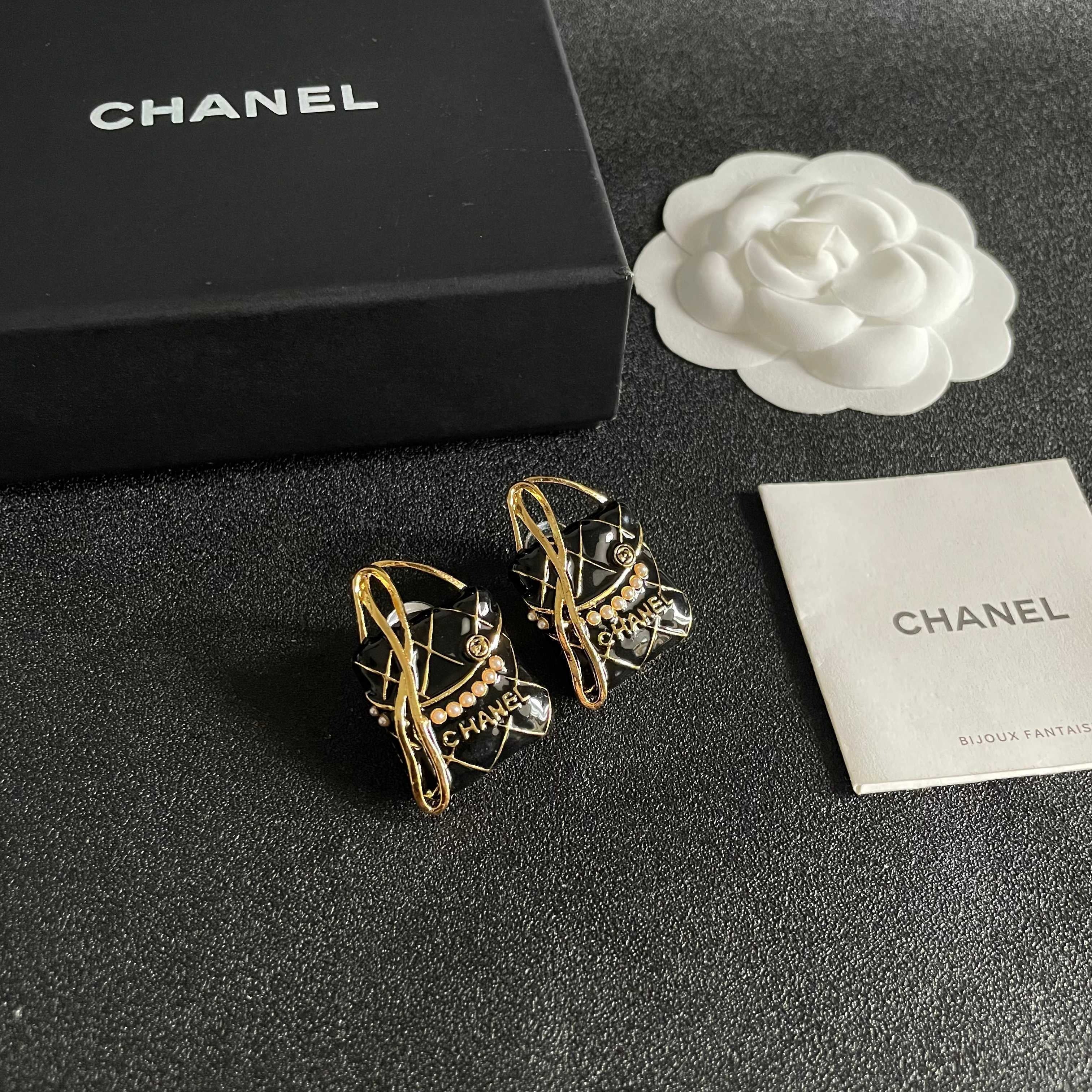 CC Vintage Double C Bag Black Gold Earrings