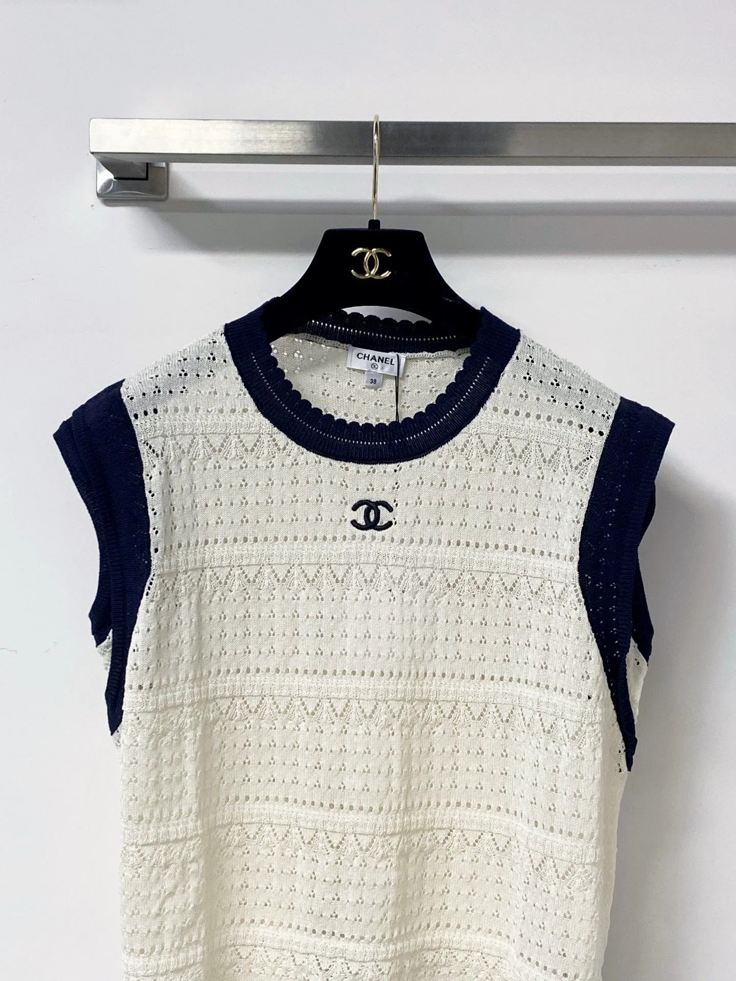Chanel 2026 Vest Shirt White Navy Wool 632125