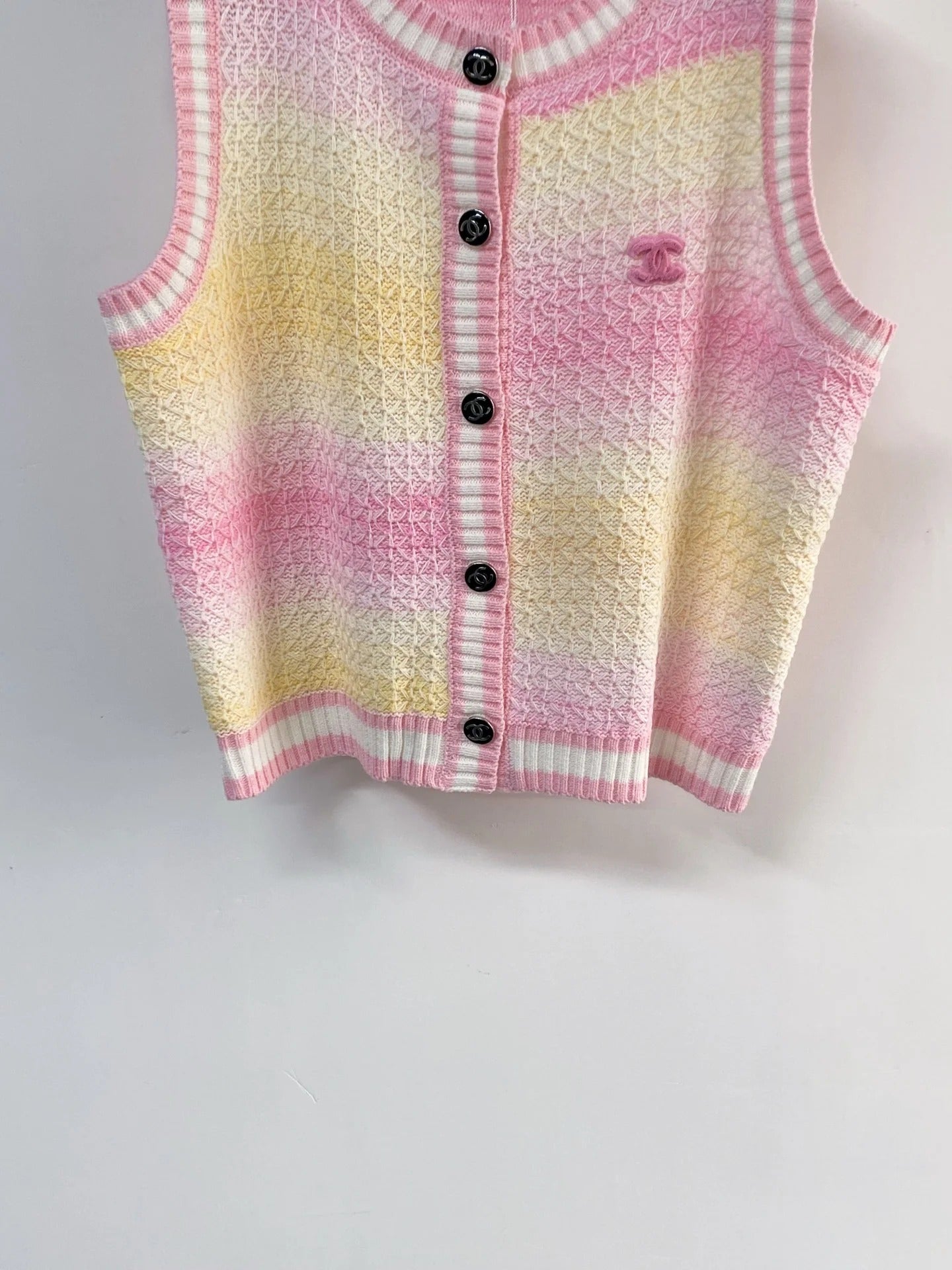 Chanel 2026 Vest Yellow Pink Tencel 215543