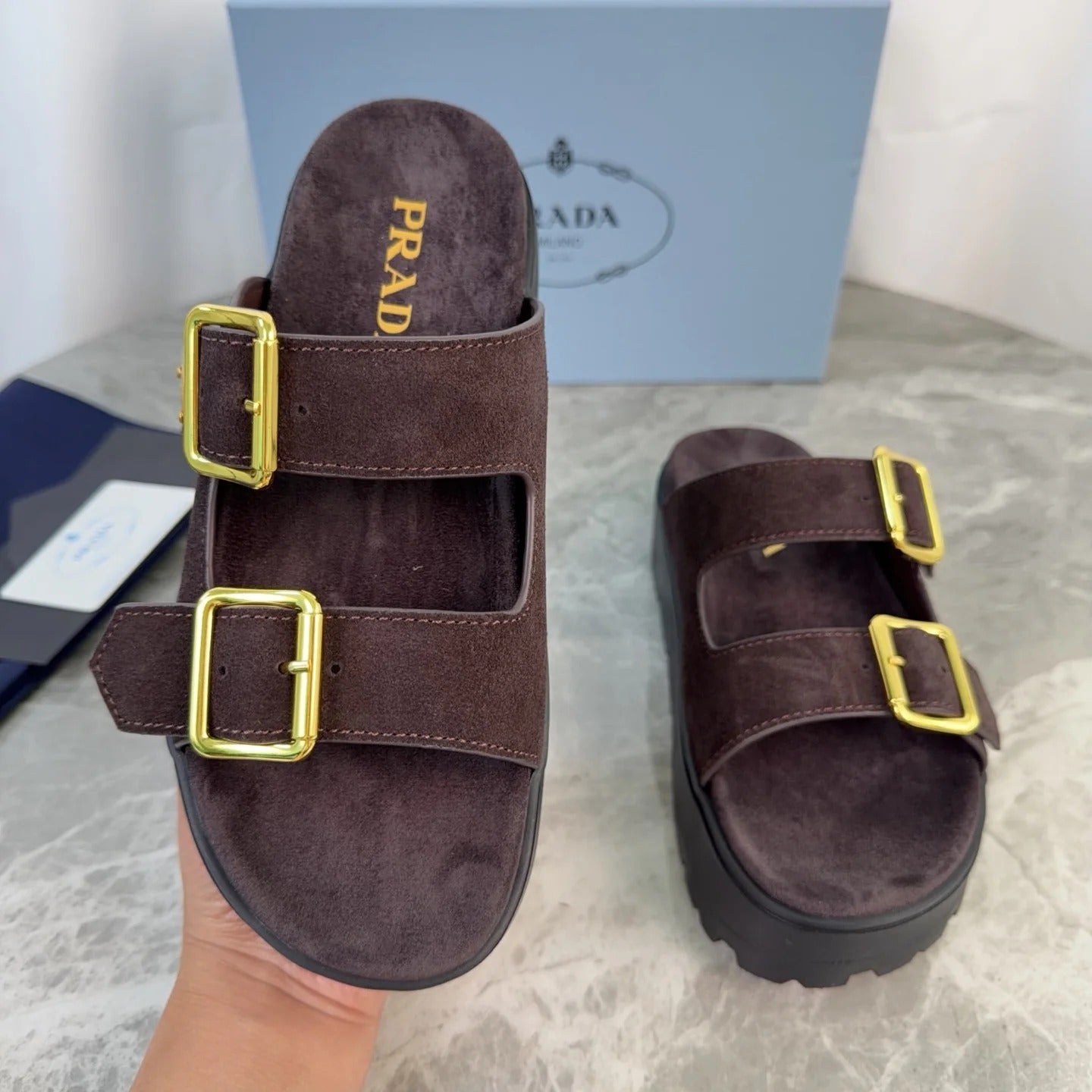 Prada 2026 Fussbett Flatform Slide Sandal Dark Brown Black Suede Leather 707697