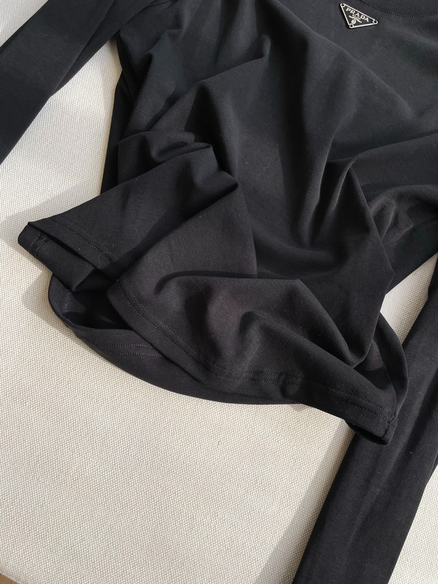 PRADA 25S LONG-SLEEVE T-SHIRT 542