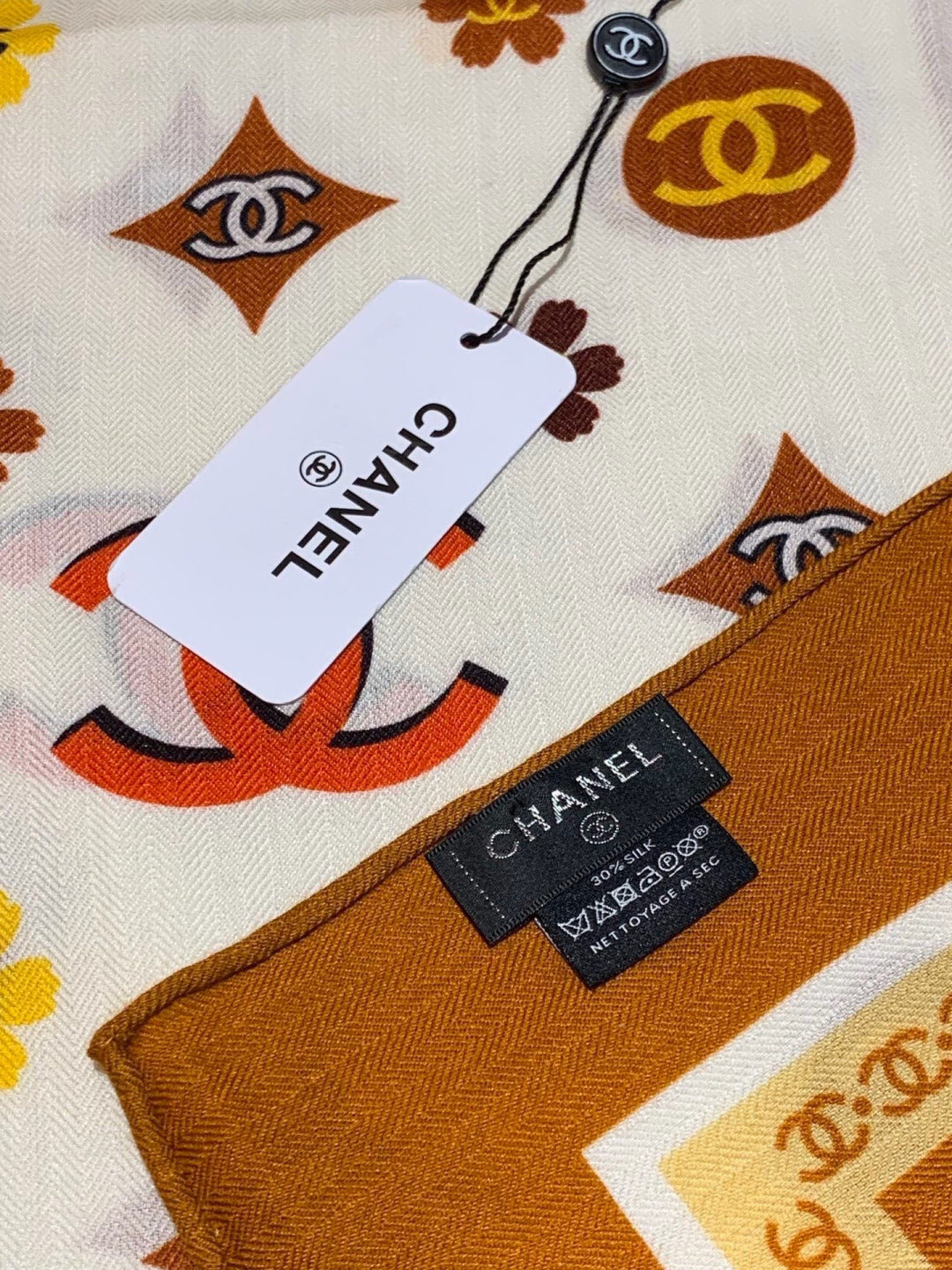 Chanel 26s Scarf 140 In Cashmere Silk 306121