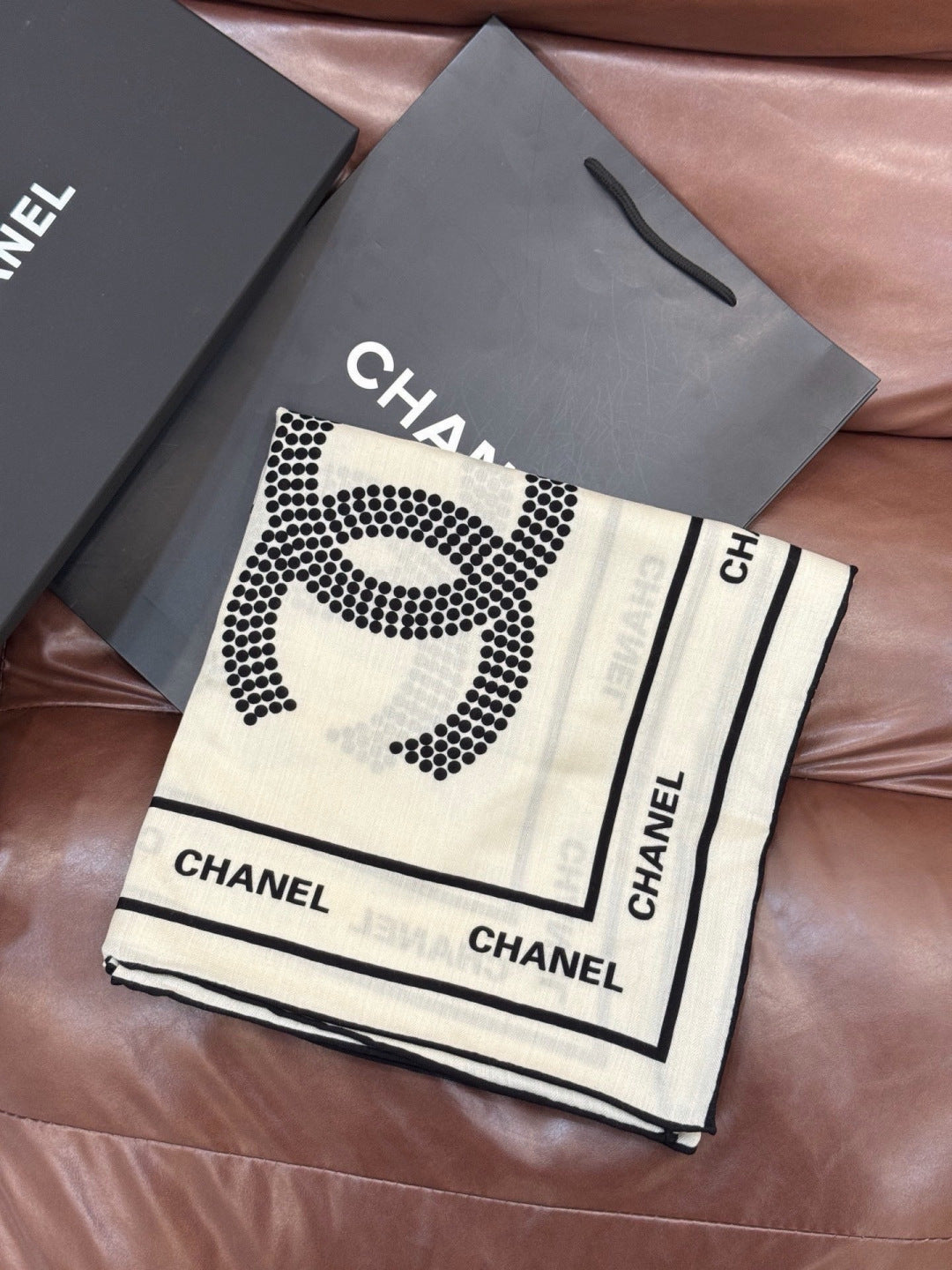 Chanel 26s Scarf 140 In Cashmere Silk 309307