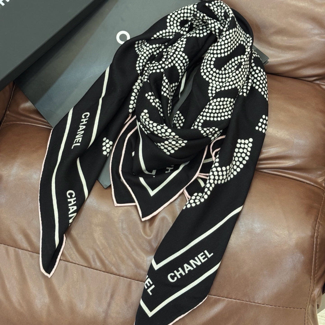 Chanel 26s Scarf 135 In Cashmere And Silk 309308
