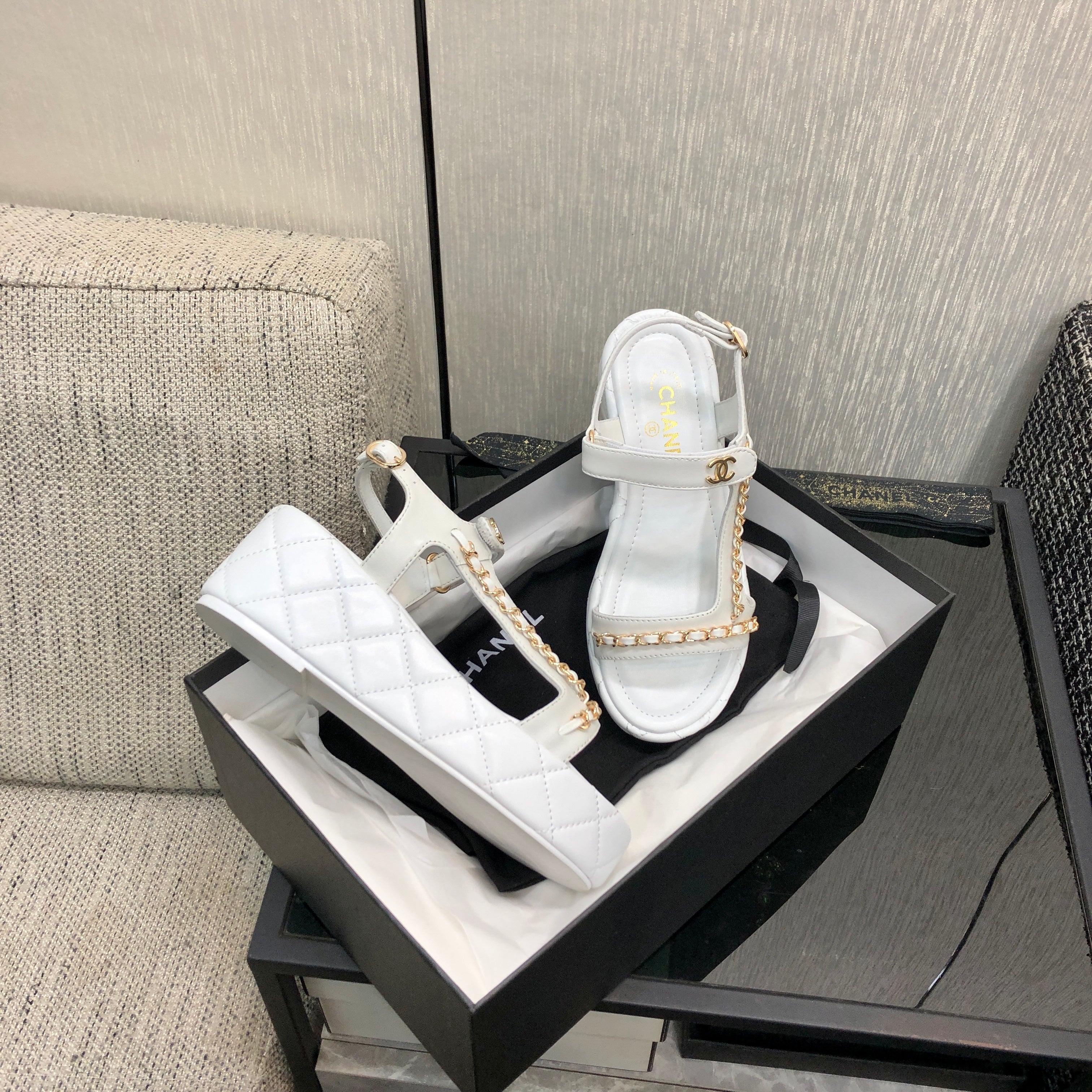 CC Platform Sandals Quilted Chain White Lambskin 602506