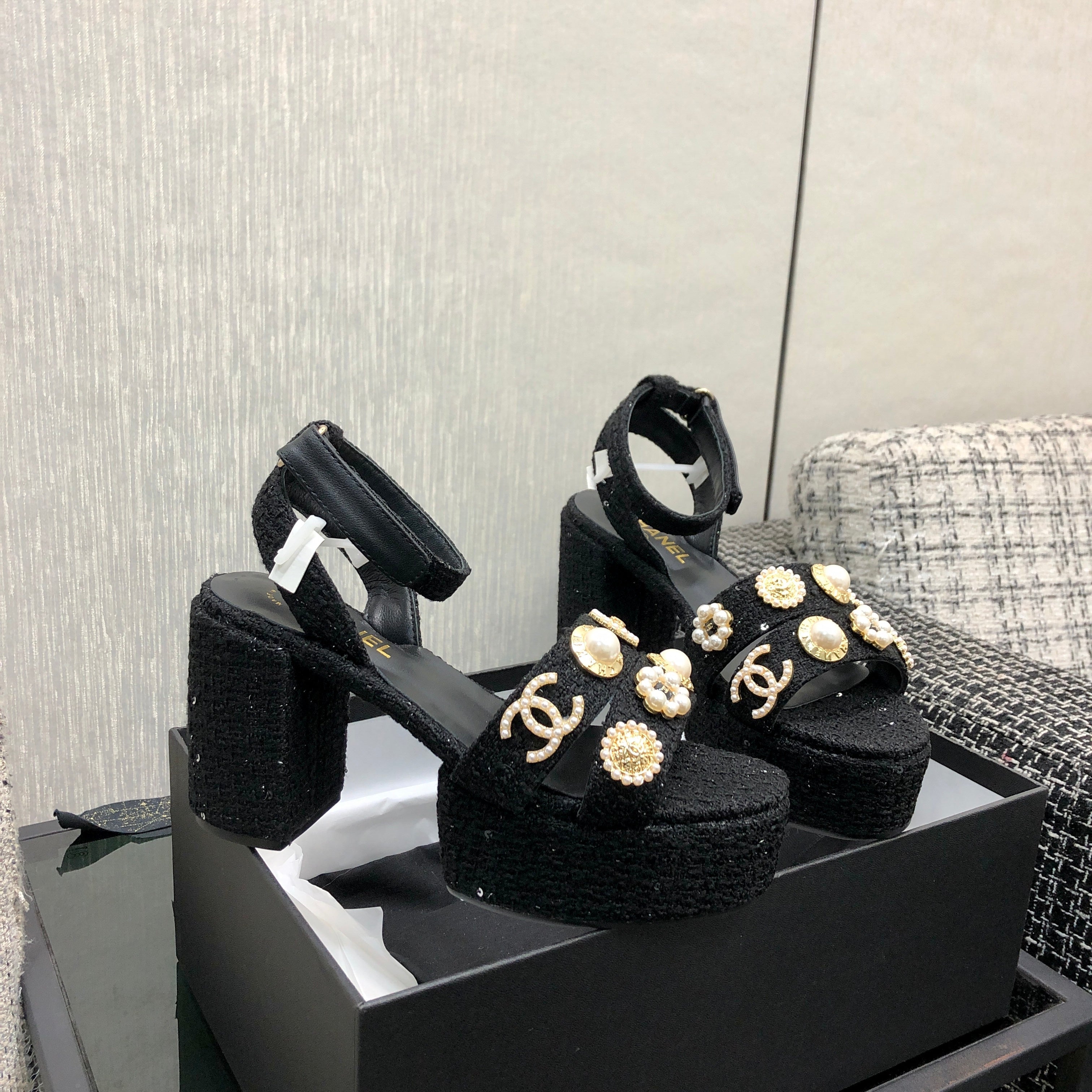 CC SS25 Sandals Tweed & Metal Black 602477