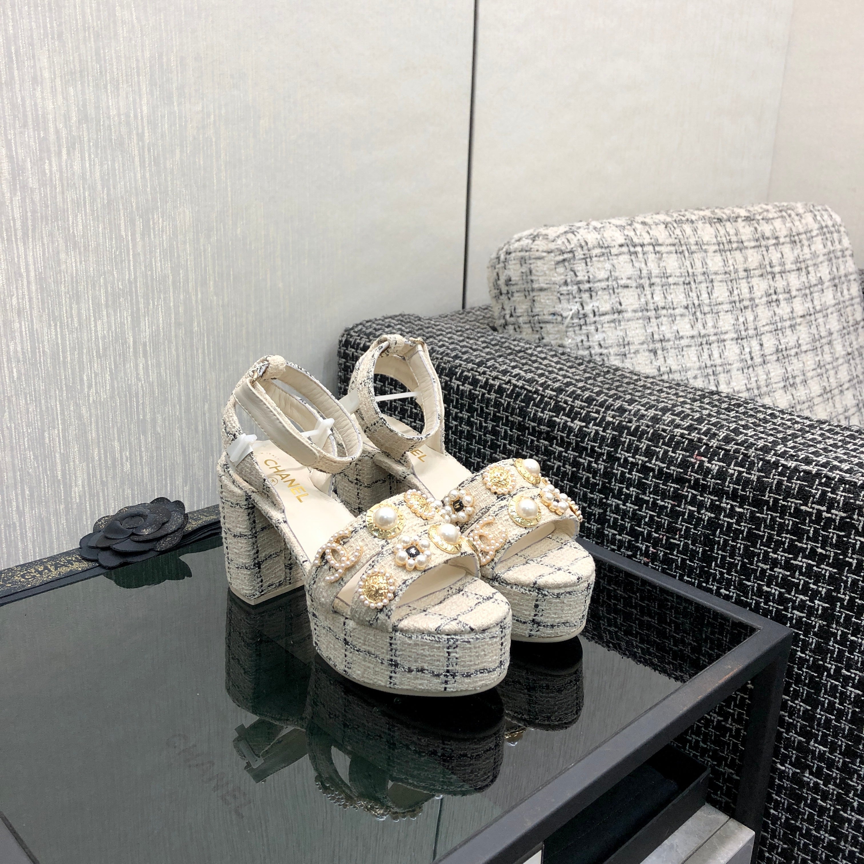 CC SS25 Sandals Tweed & Metal Beige & Black 602478