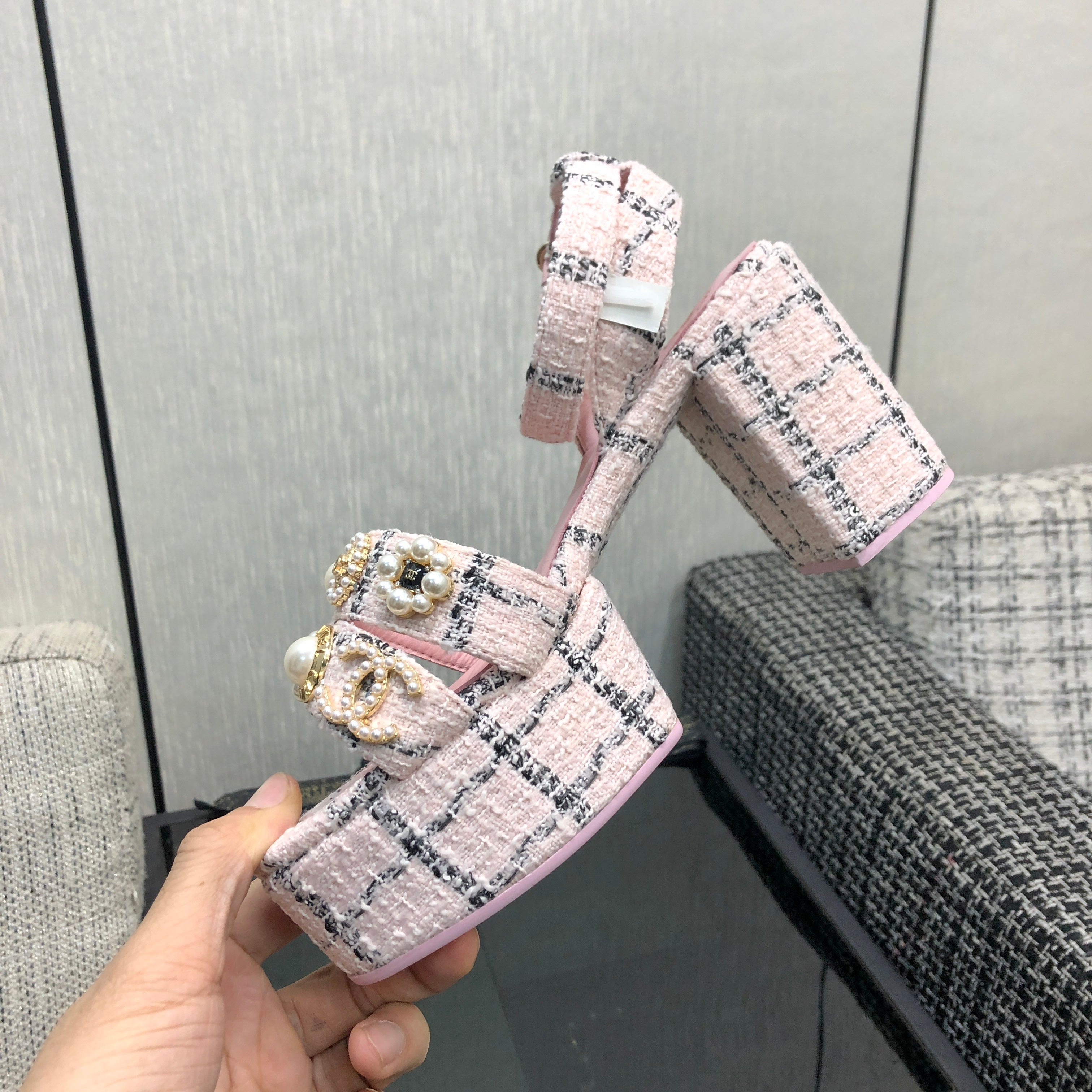 CC SS25 Sandals Tweed & Metal Pink & Black 602480