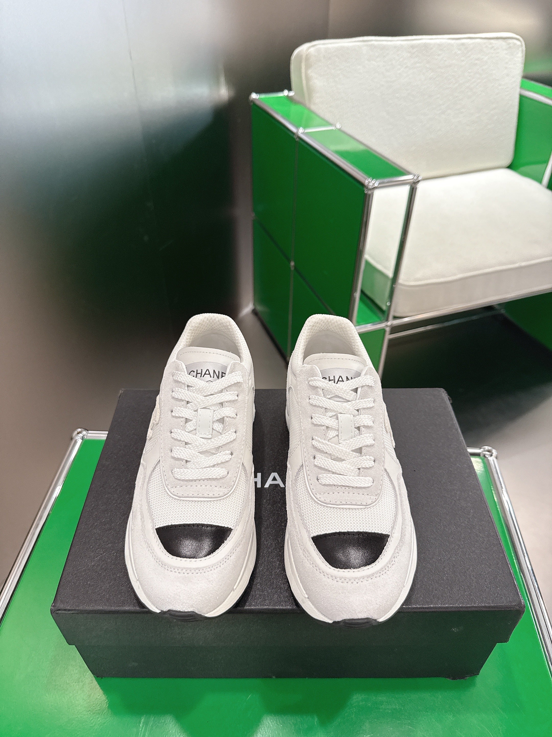 Chanel Low-Top Sneakers 30mm Off-White Calfskin Leather and Mesh  507542