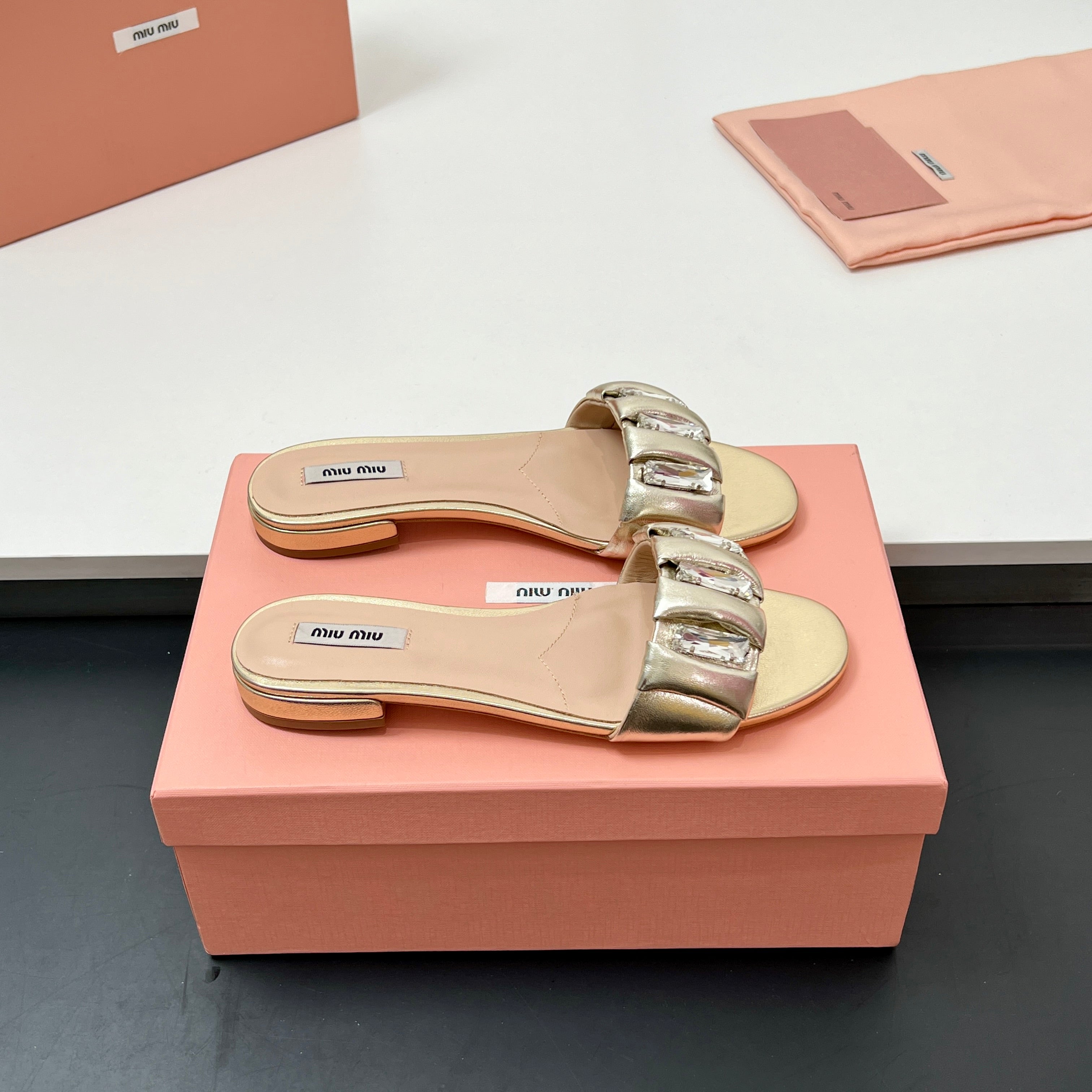 Miu 10mm Slipper with diamonds gold leather 223450